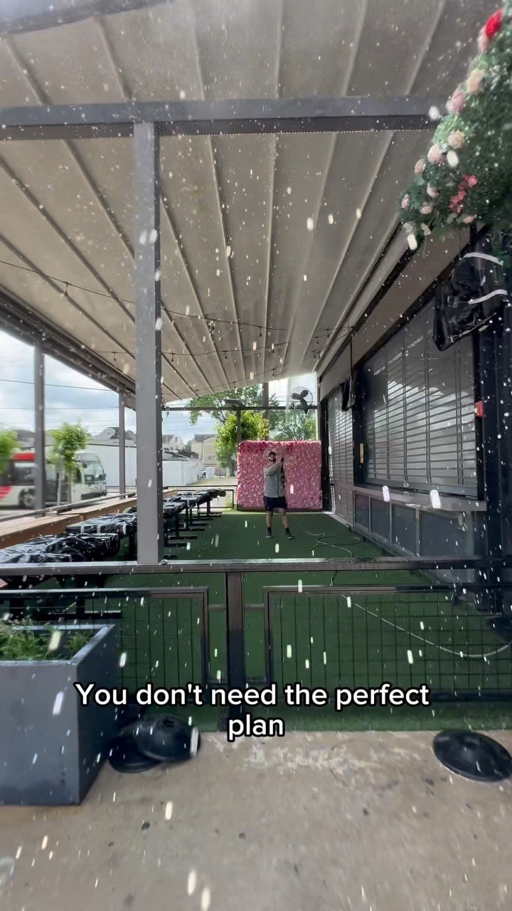 A clean business is good business. We help you make the right first impression, every time.
•
•
•
#commercialcleaning #businesscleaning #houston #houstoncleaningservice #pressurewashing