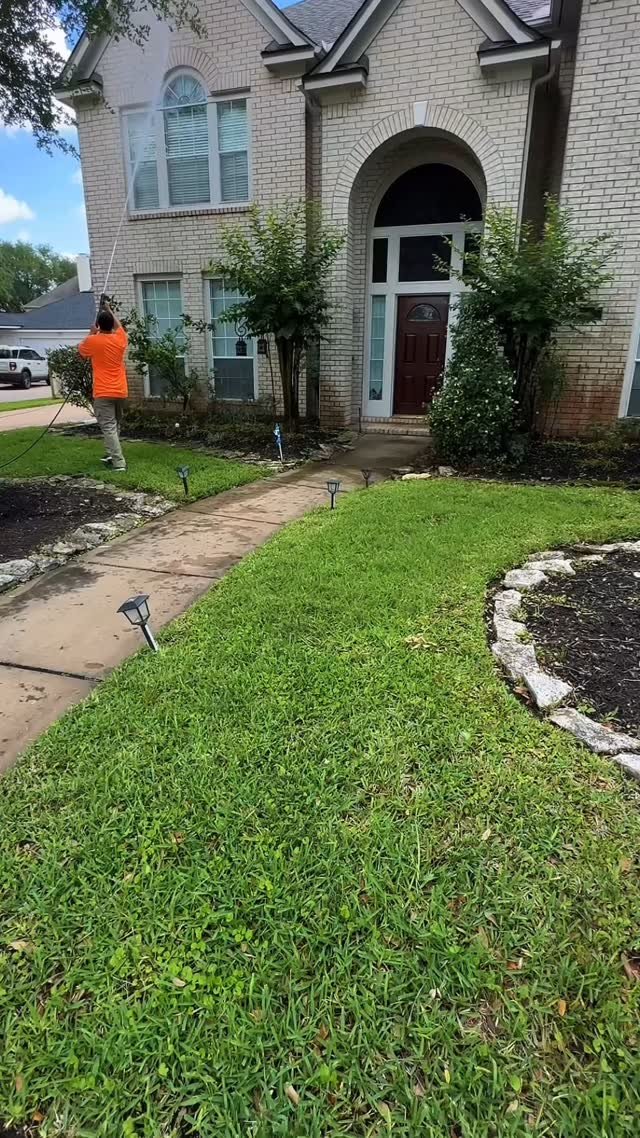 Another home, another transformation. Ready to make yours next? DM for a free quote #satisfying #houston