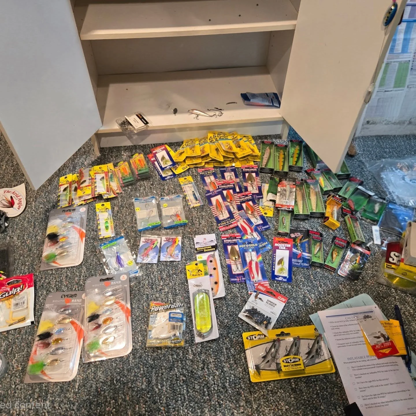 Doing some winter clean up. Alot of spin casting and trolling set ups.
@panthermartinfishing @rapalausa @mackslure 
and many others. Caught alot of fish using these products. 

Disclaimer  I am not sponsored or affiliated with any product manufacture