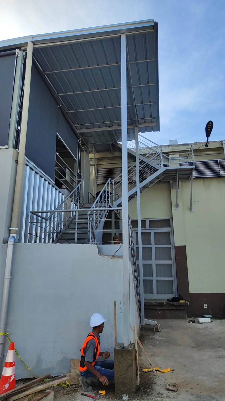 Proyecto Escalera en Metal - Instalaciones Chocolatera Munné
