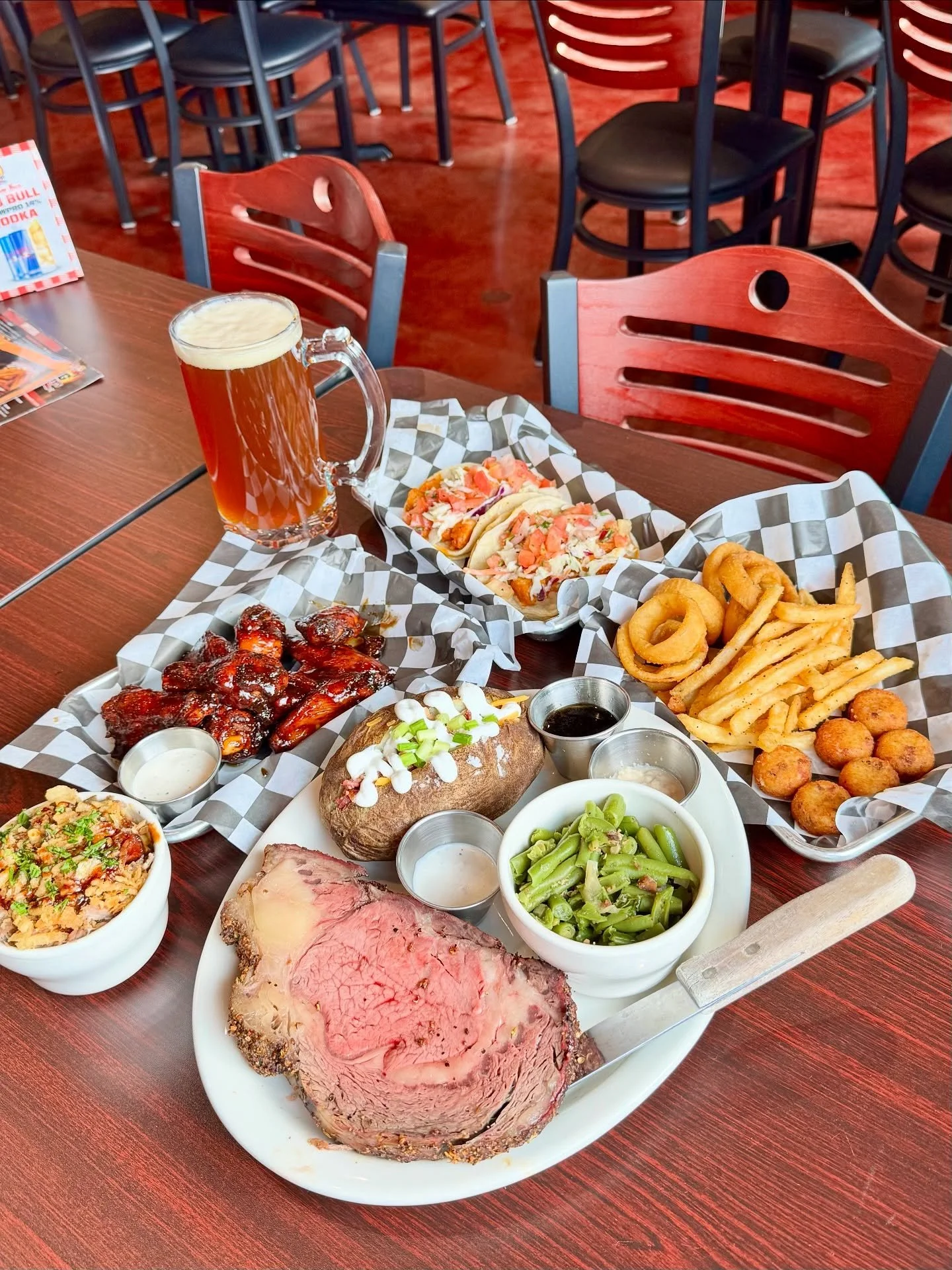 Is three times a week too often to go to @bigdaddysbbqid in Boise? Because I don&rsquo;t think so.

💥 Wednesdays: Order an 8 piece order of wings and get another 8 piece order for free.
🥩 Fridays and Saturdays after 4 PM: Smoked prime rib is on. It