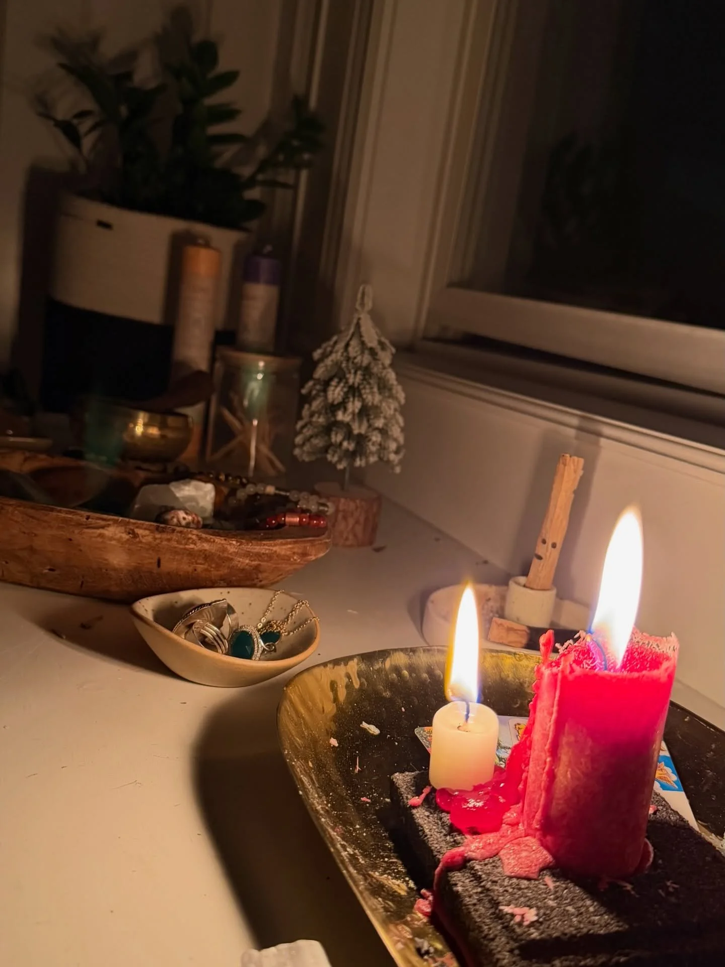 I had a normal post scheduled today, but I woke up and just couldn&rsquo;t. It&rsquo;s all too much. 

Trying to grab moments of calm this weekend. Thank you for those who joined me in a collective moment of peace last night. Shared my thoughts in my