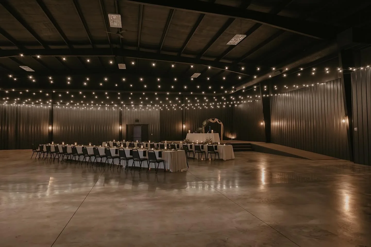 Book your 2026 wedding by December 31st to lock in our 2025 pricing! 

#venue #venue901 #wedding #2025 #2026