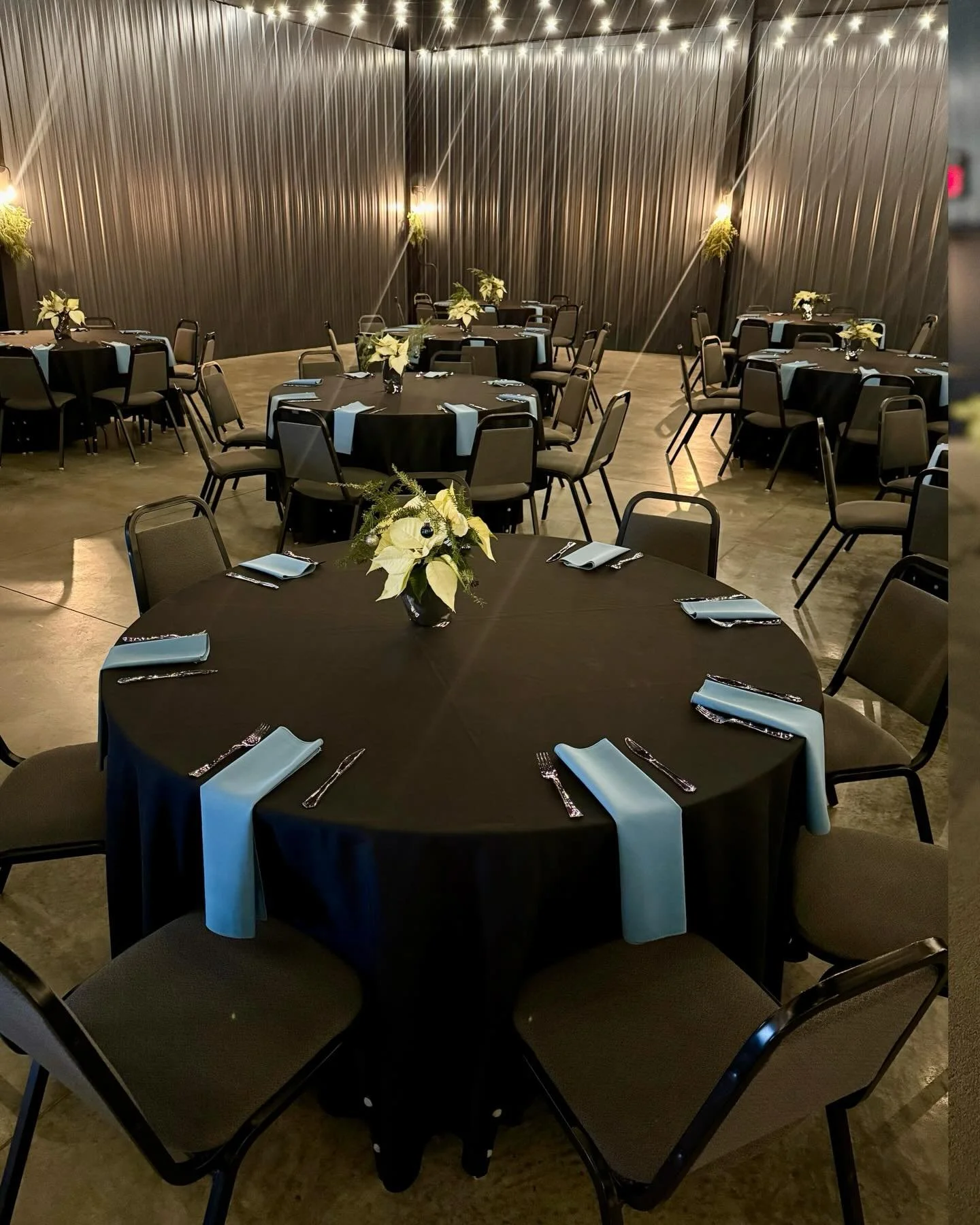 We were honored to host Robertson Construction for their holiday celebration at Venue 901 🎄
Thank you for choosing our space for your event &mdash; we truly appreciate the opportunity to be part of your holiday celebration.

@robertsonconstruction 
