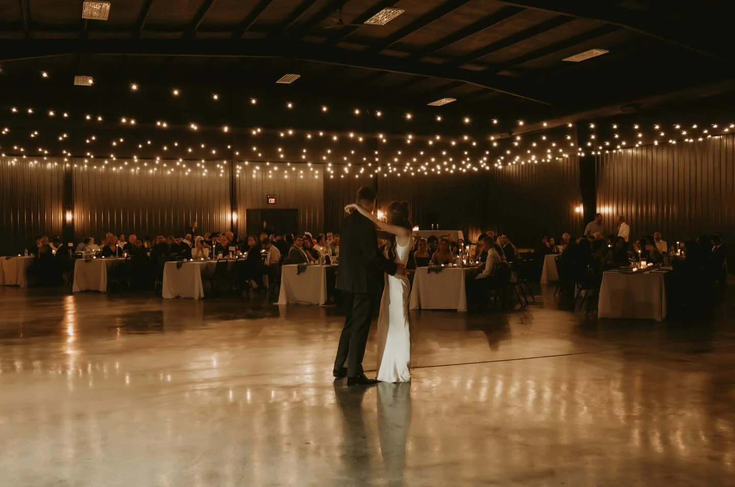 Where first dances turn into forever memories!

📷: @brieloughmanphotography 

#ohiowedding #venue901ohio #firstdance #newarkohio