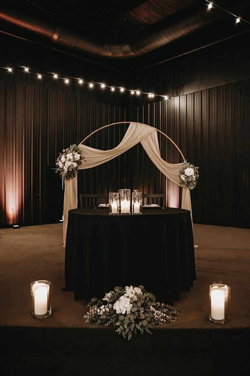 Venue901_MainRoom-wedding-reception-industrial-newark-ohio-dining-sweetheart-table.jpeg