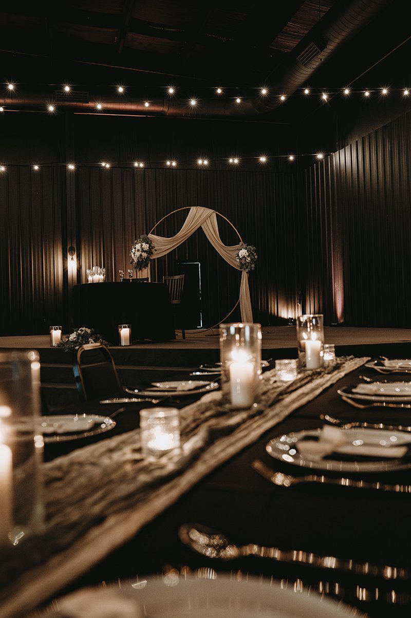 Venue901_MainRoom-wedding-reception-industrial-newark-ohio-dining-elegant.jpeg