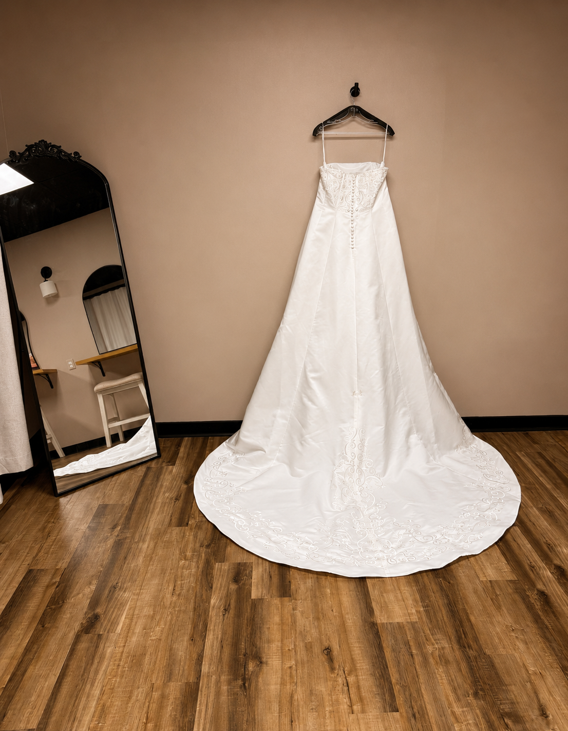 Venue901_MainRoom-wedding-reception-bridal-suite6.PNG