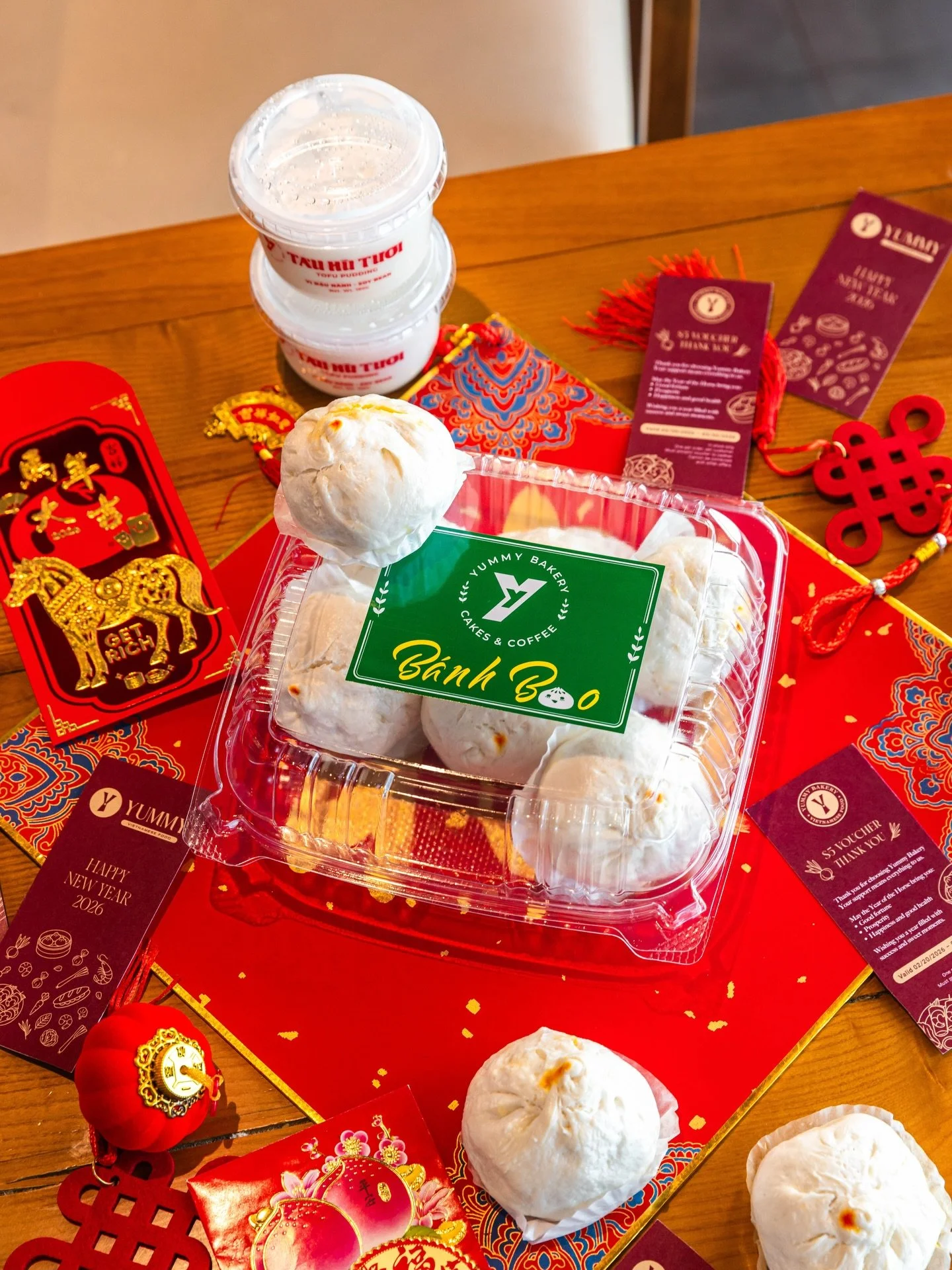 🧧 Red envelopes and baos? Yes, please. Be one of the first 1,000 guests at any Yummy Bakery location and receive a $5 voucher to use on your next visit.

One per guest. Vouchers not stackable. First come, first served!

#ocfood #bakery #pastries #lu