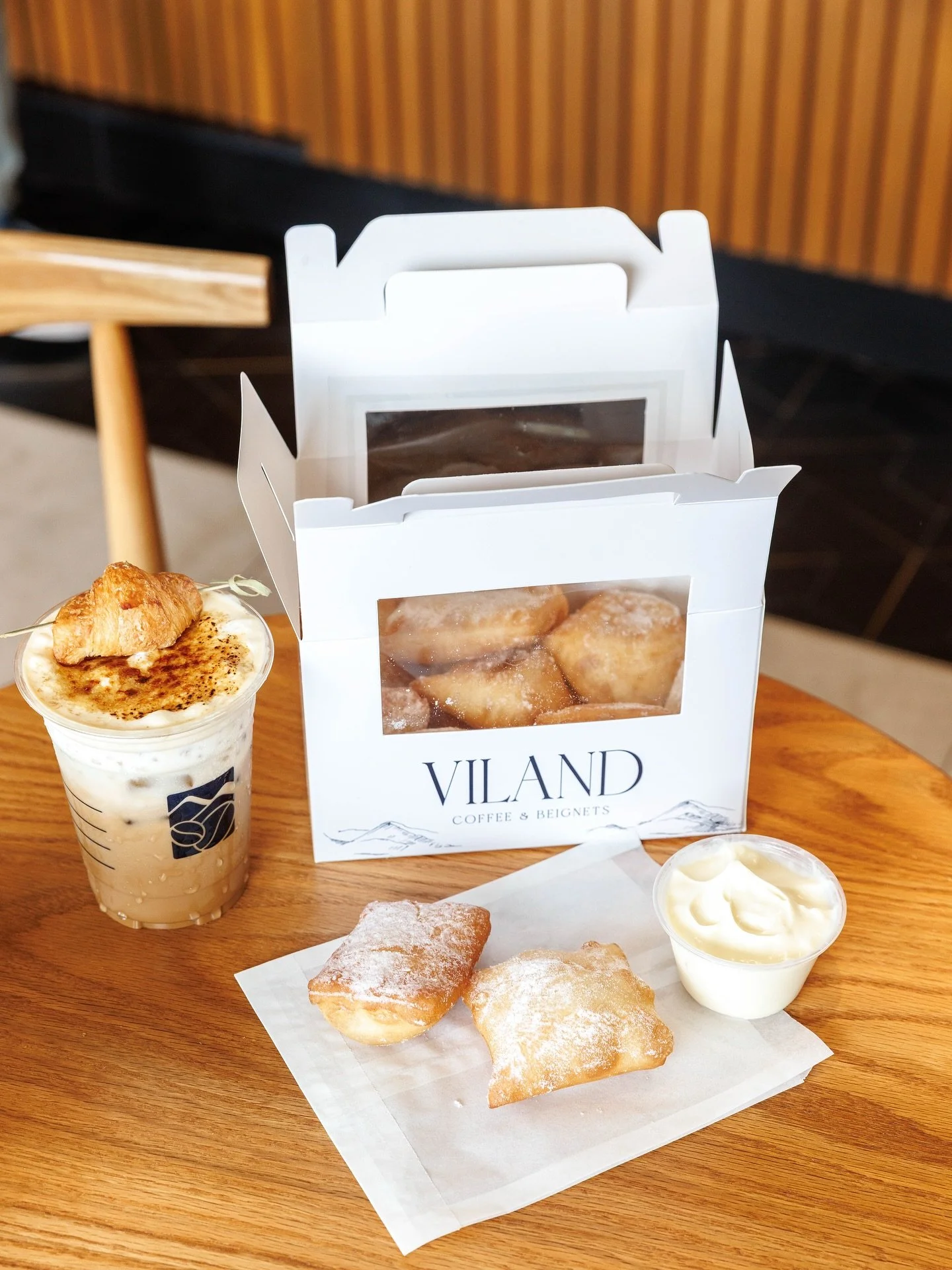 Our Cr&egrave;me Br&ucirc;l&eacute;e Coffee paired with fresh beignets is your new favorite combo 😋 Come grab yours fresh in-store today!

#ocfood #ocfoodie #orangecounty #bakery #pastries #sweets #vietnamesedessert #vietnamese #coffee #matcha #ube 