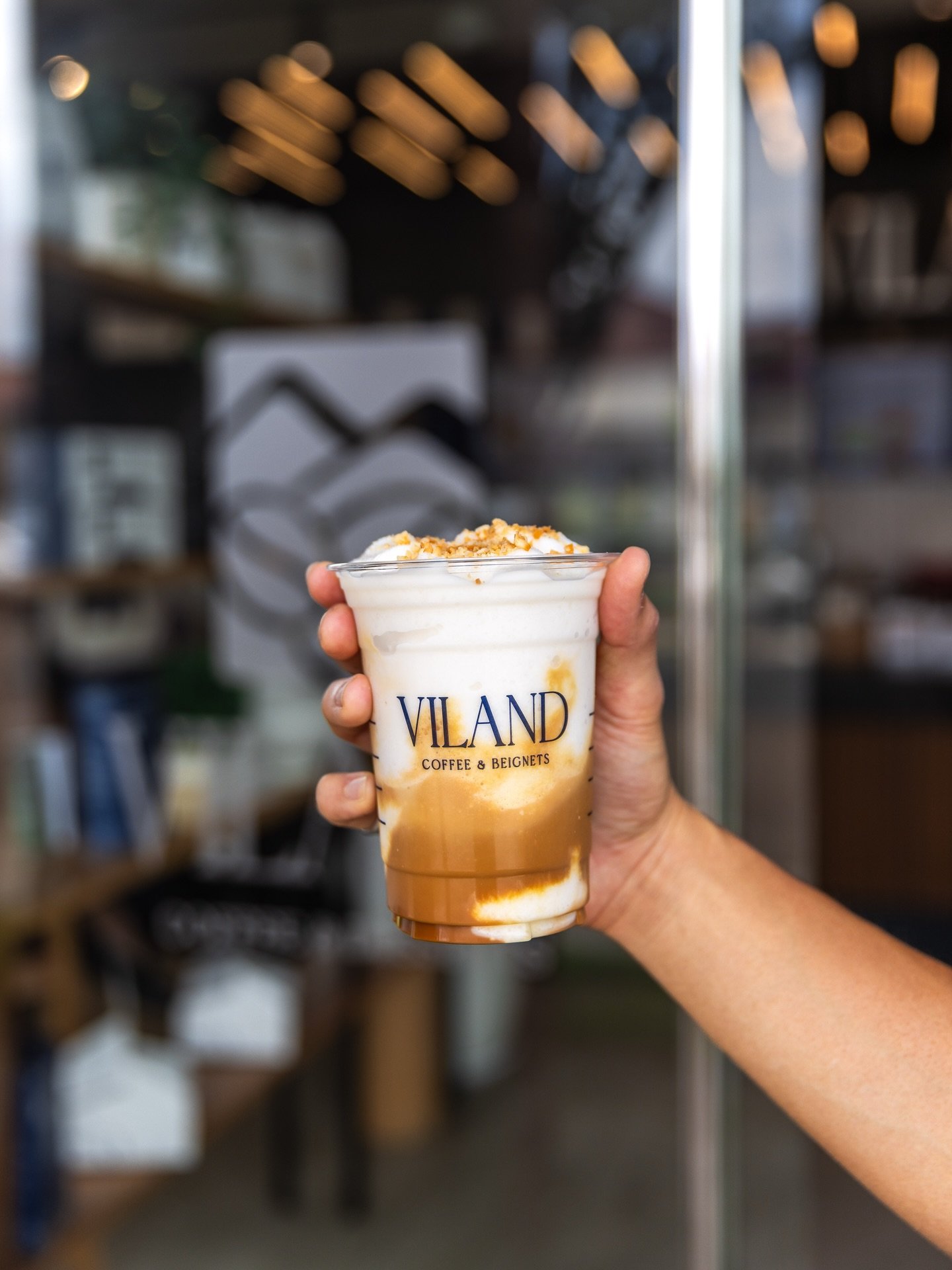 Craving something different? Our Young Coconut Blended Coffee will hit the spot every time. Your new go-to is waiting. See you at Viland!
#ocfood #ocfoodie #orangecounty #bakery #pastries #sweets #vietnamesedessert #vietnamese #coffee #matcha #ube #