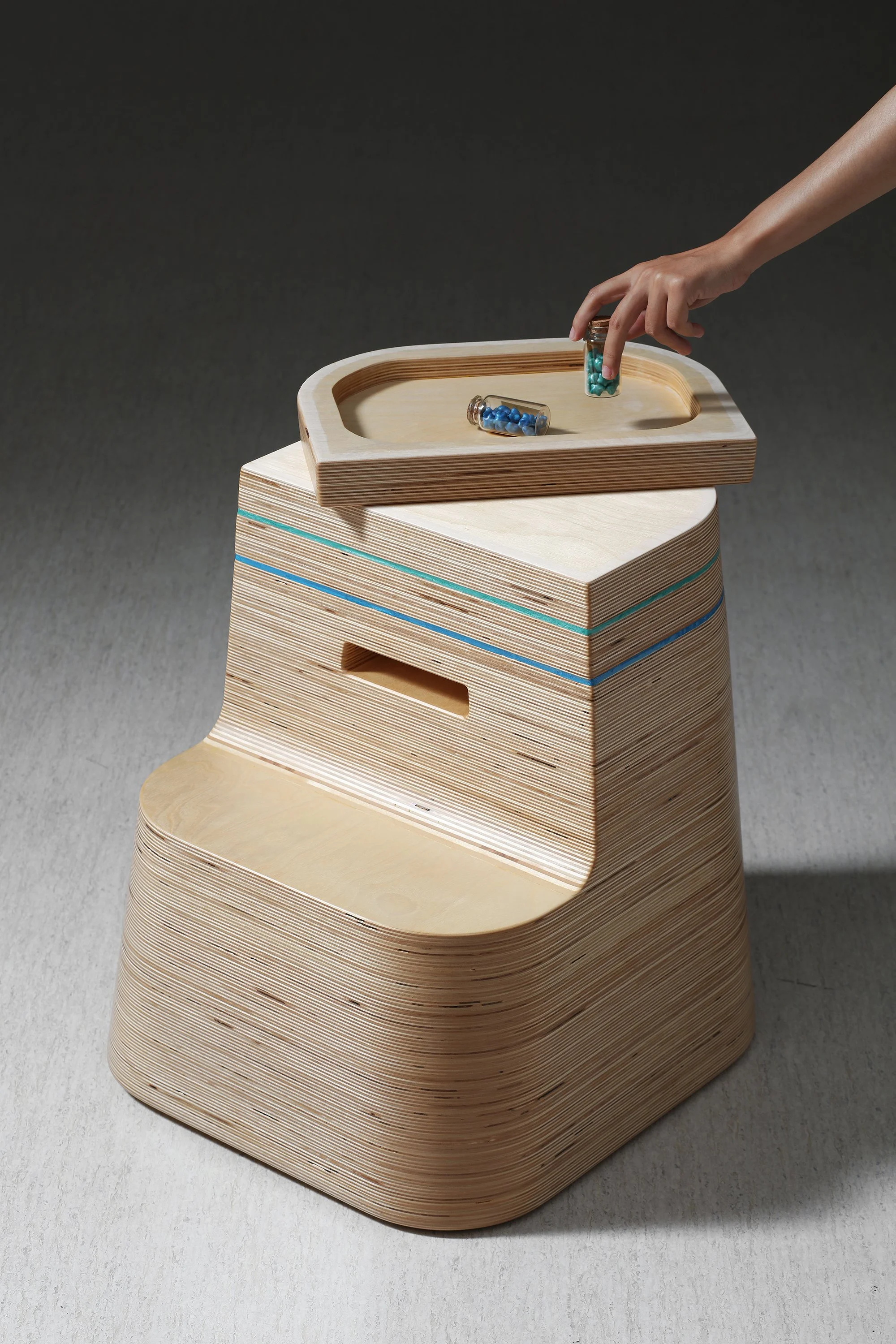 ex_beside wood_2018_works_pang li chen_evolvement_1.jpg