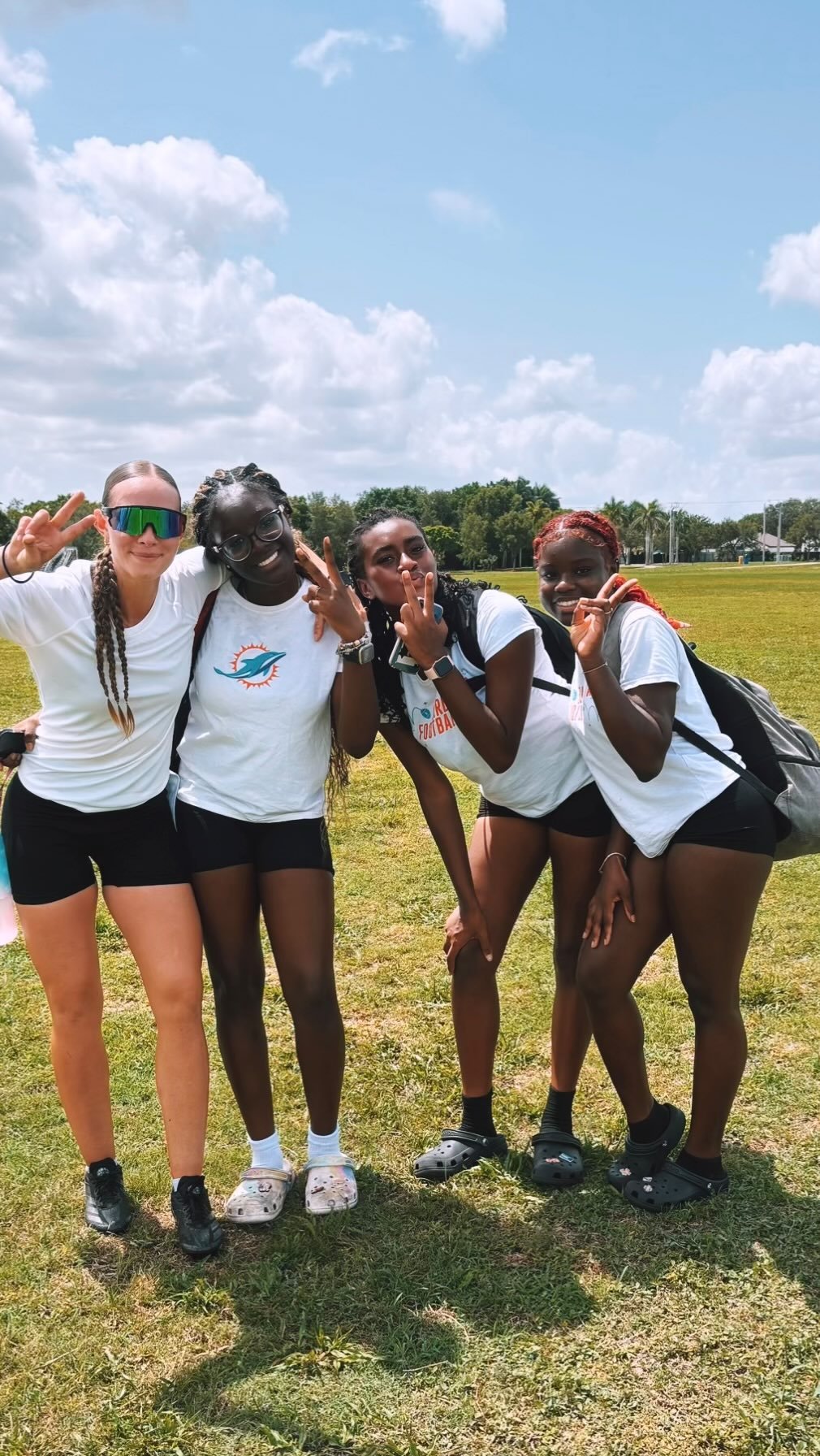 South Florida brought the heat, the hustle, and the energy 🔥🌴 These girls came ready to work⚡️
Flag Lab will be back🏈
#FlagLab #SoFloClinic #florida #FlagFootball #clinic #highschool #middleschool #GirlsFlagFootball #speed #Agility #skilldevelop