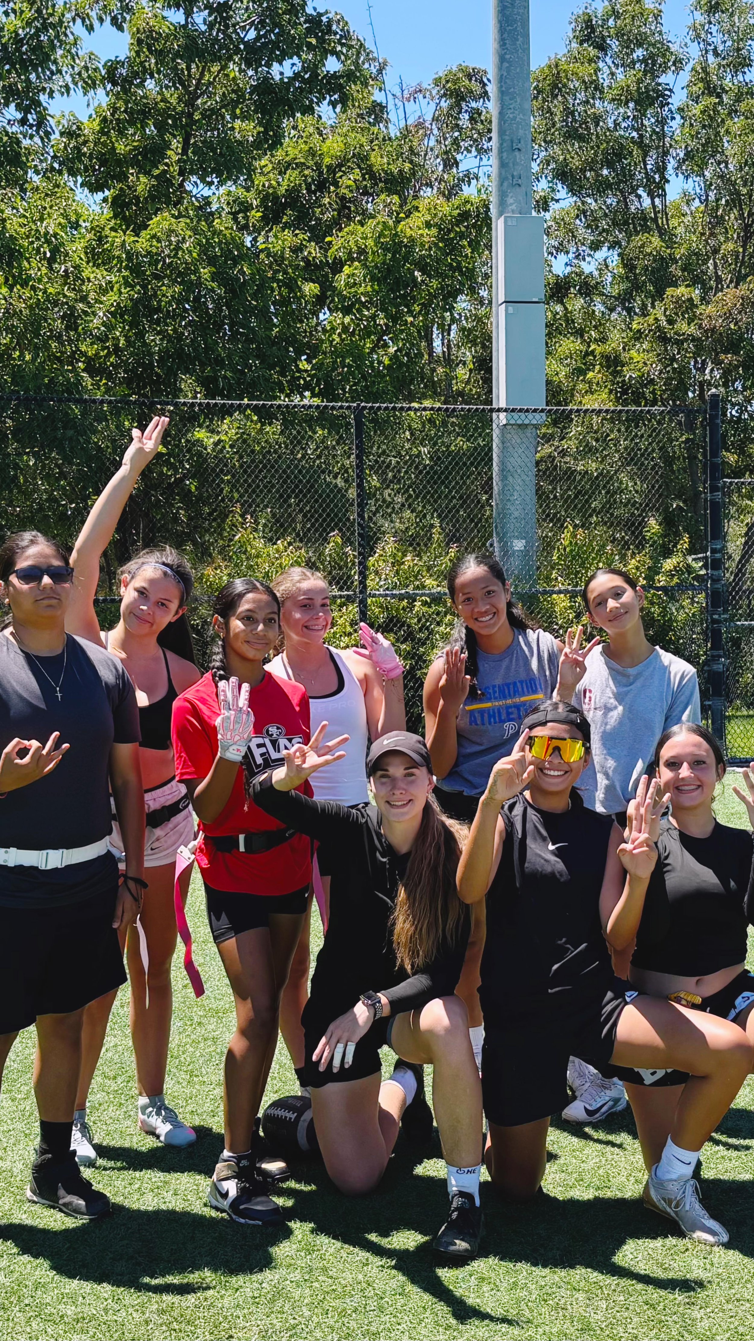 3 days of hustle. No excuses.💥
Proud of these girls, they brought the energy, focus and put in the work every single day⚡️🏈
#FlagFootball #GirlsFlagFootball #PreseasonCamp #FlagLab #FemaleAthletes #SpeedAndAgility #FootballTraining #GrindSeason #W