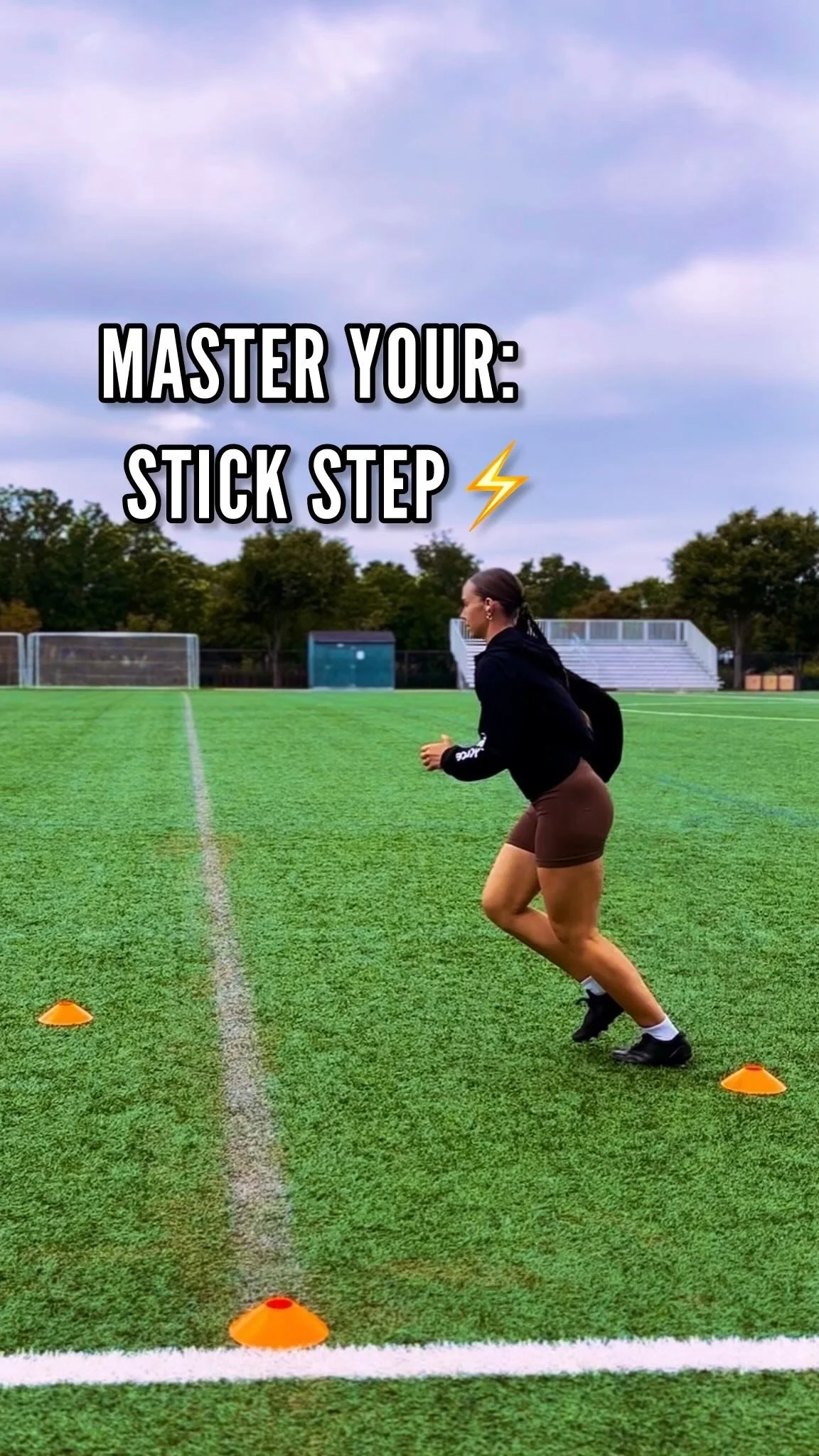 Master your cuts with this drill and create separation 💨⚡️🏈
#FlagFootball #Flaglab #GirlsFlagFootball #FootballTraining #footwork