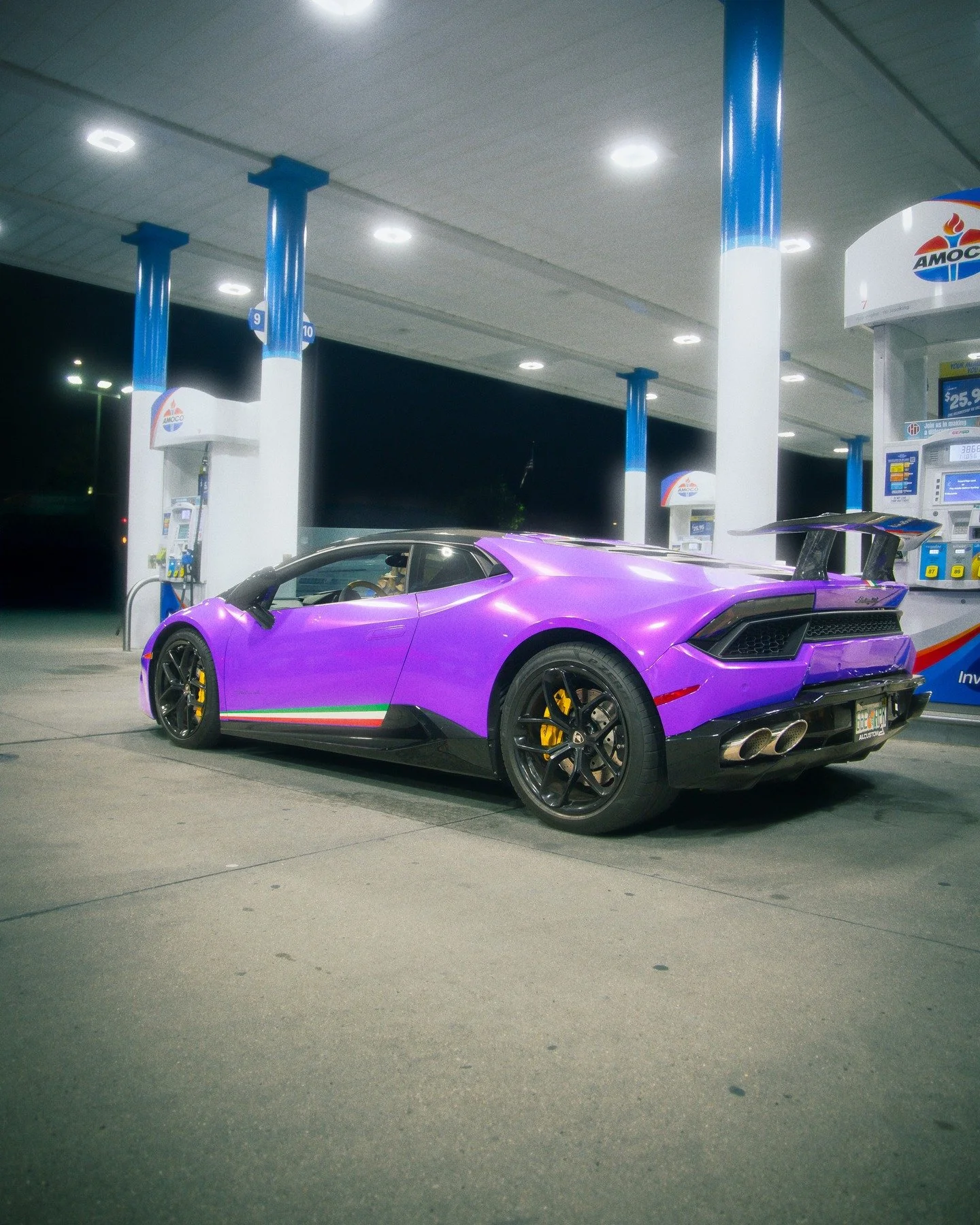 Just another friday night 🏎️
📸: @danepoulos | @agency28mediagroup
#supercars
#luxurylifestyle
#carporn
#exoticcars
#carsofinstagram
#lamborghini
#hurricanperformante
#urus
#lambohunting
#supercardaily
#carspotting
#cargram
#luxurycarphotography