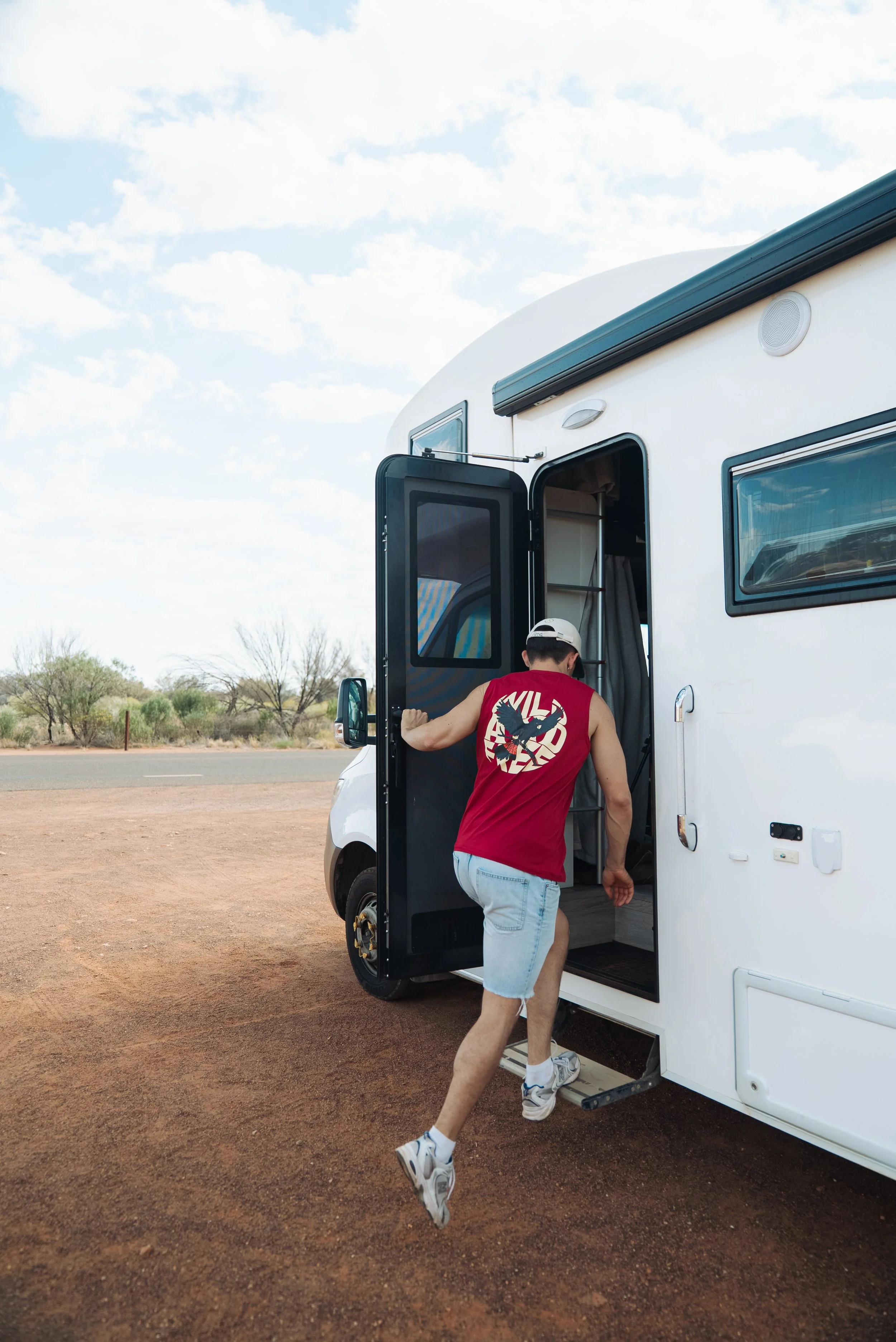 AtoZ Media - Alma T-Shirt Uluru Trip-21.jpg