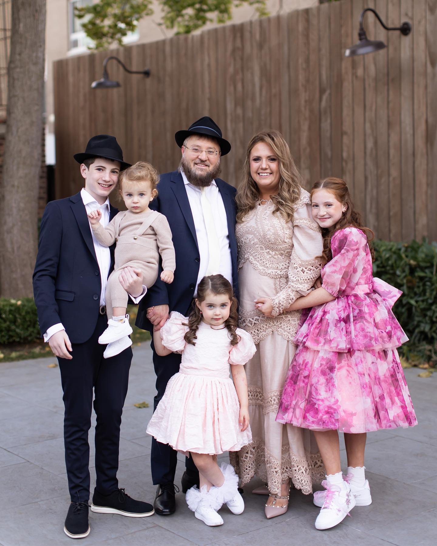 Bat Mitzvahs really do have my heart 🩷
@chanigreenbaumevents thanks for having me 🤍 Was so special being hired by a professional in the business 🙌🏼 Just wait till you see some decor shots :)