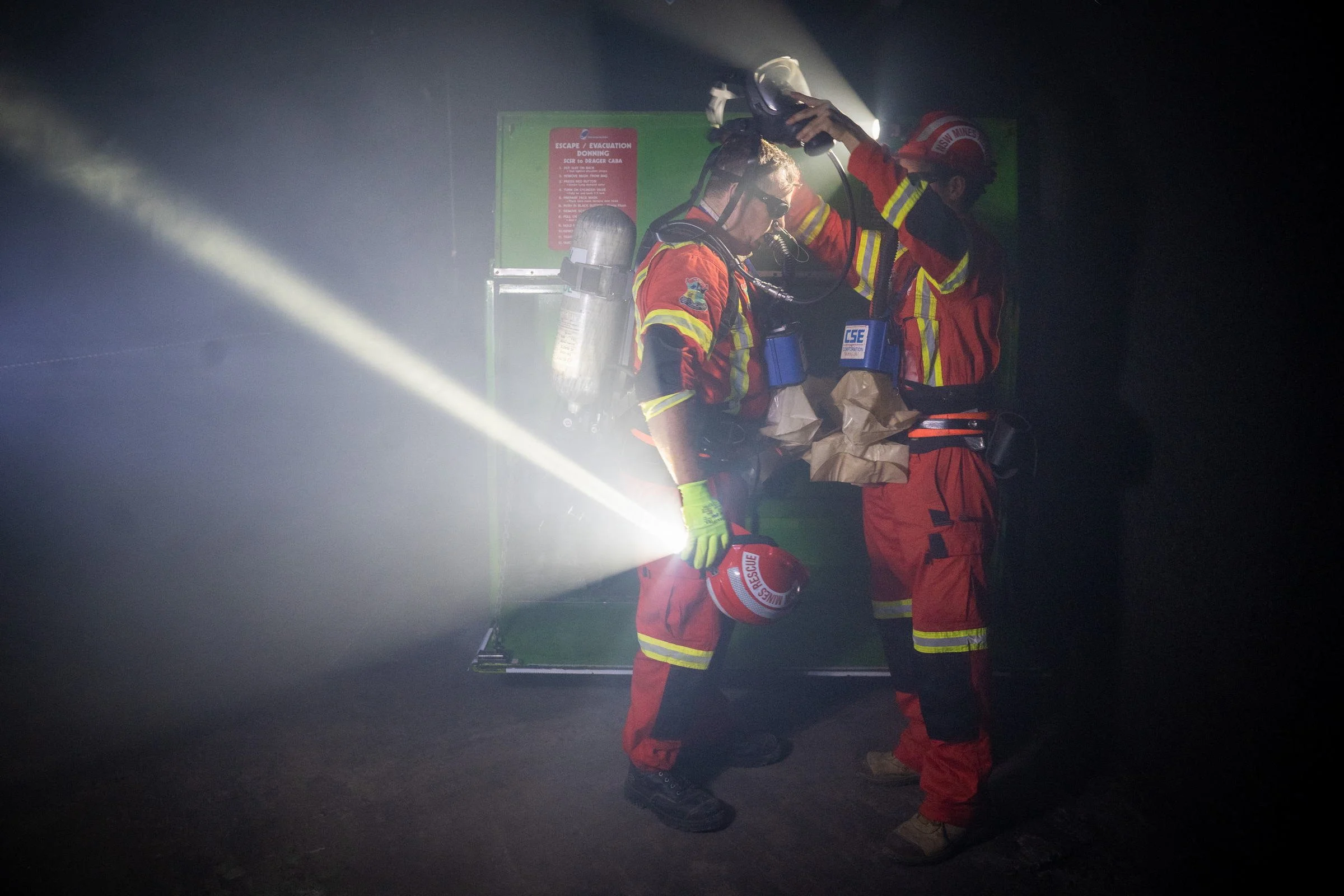 coal-services-low-light-rescue-training-08.jpg