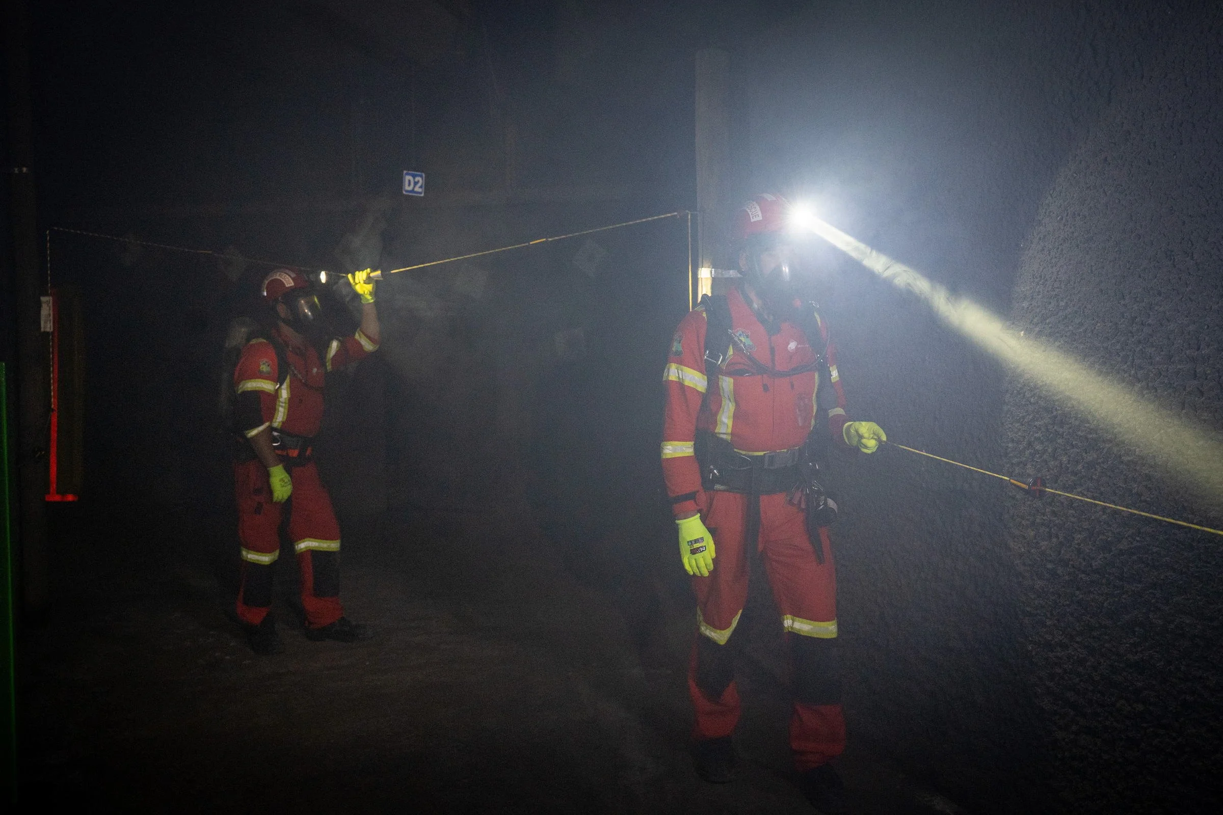 coal-services-underground-rescue-workers-10.jpg