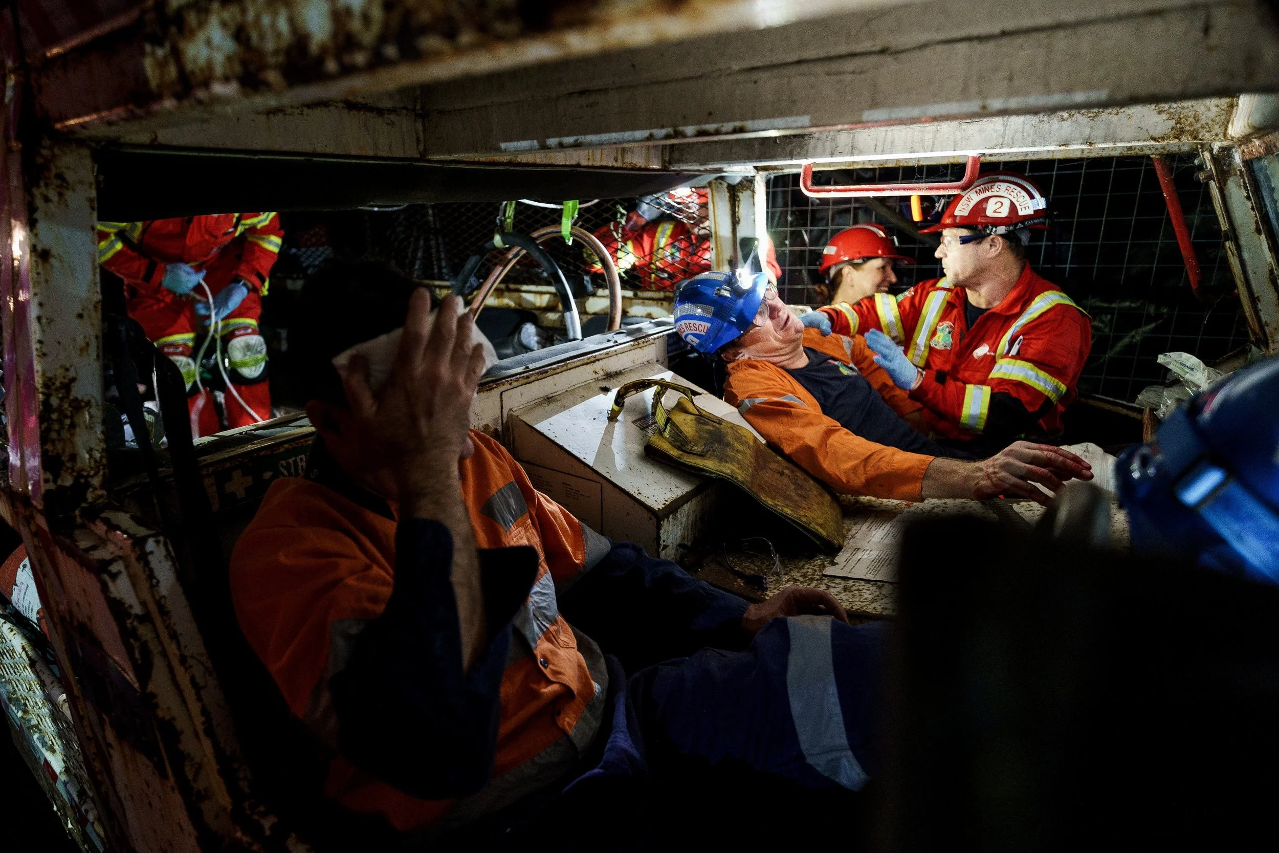 mines-rescue-competition-casualty-transport-04.jpg