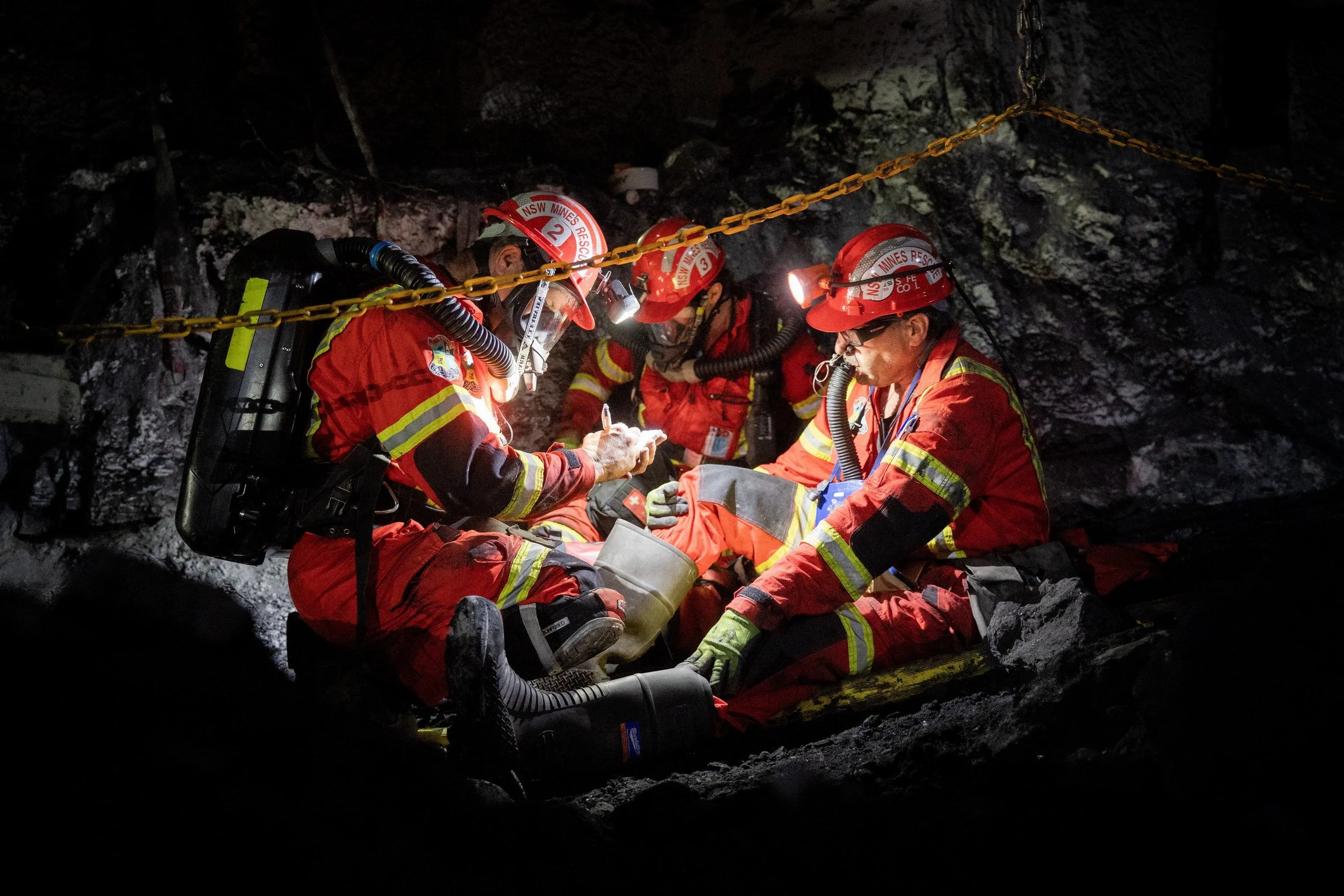 mines-rescue-competition-stretcher-response-17.jpg
