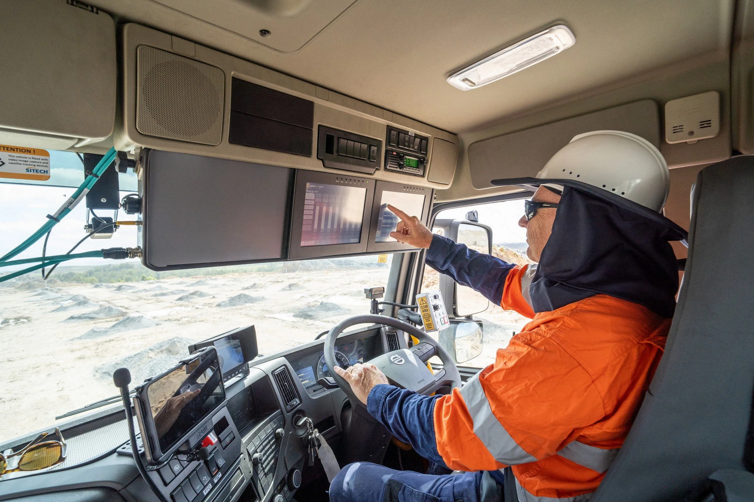 orica-bulk-delivery-vehicle-cab-operations-12.jpg