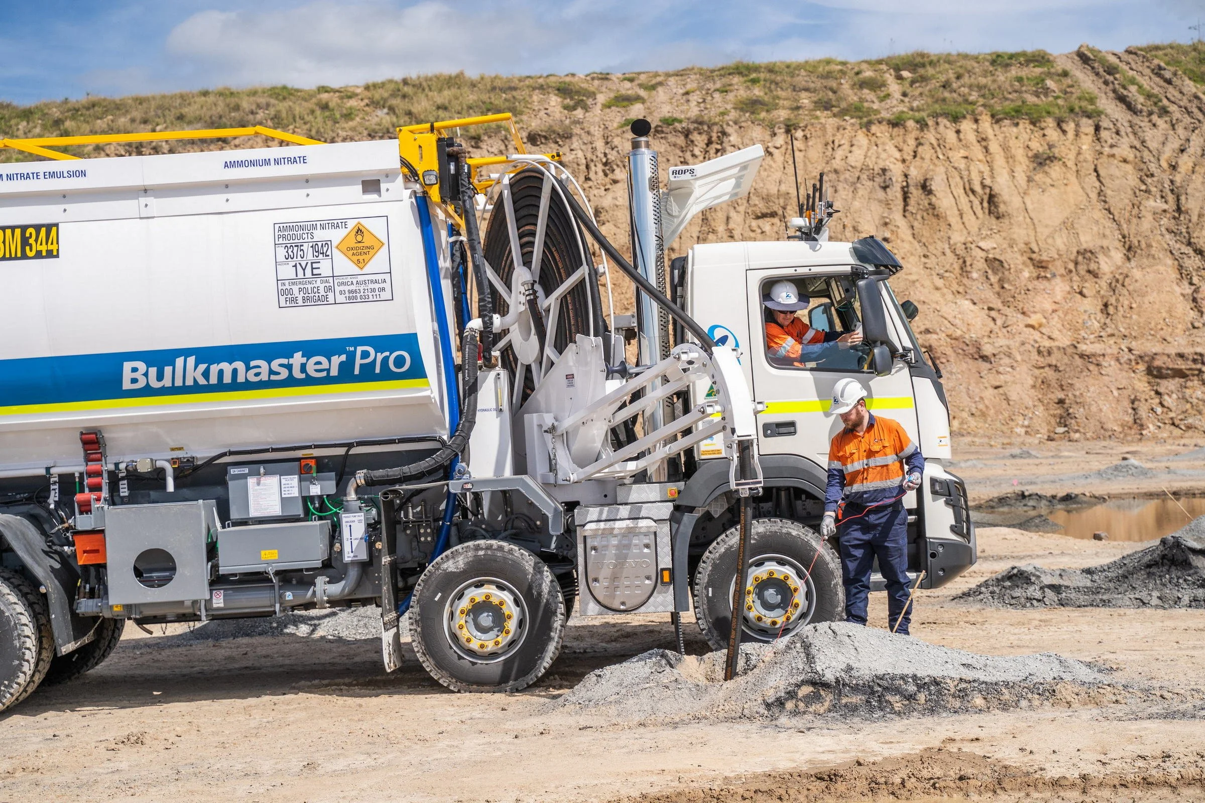 orica-bulkmaster-pro-mine-site-vehicle-14.jpg