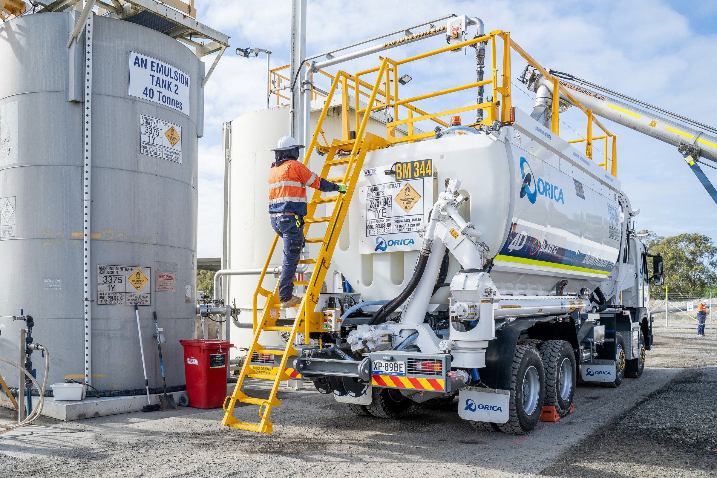 orica-rixs-creek-bulk-delivery-vehicle-setup-02.jpg