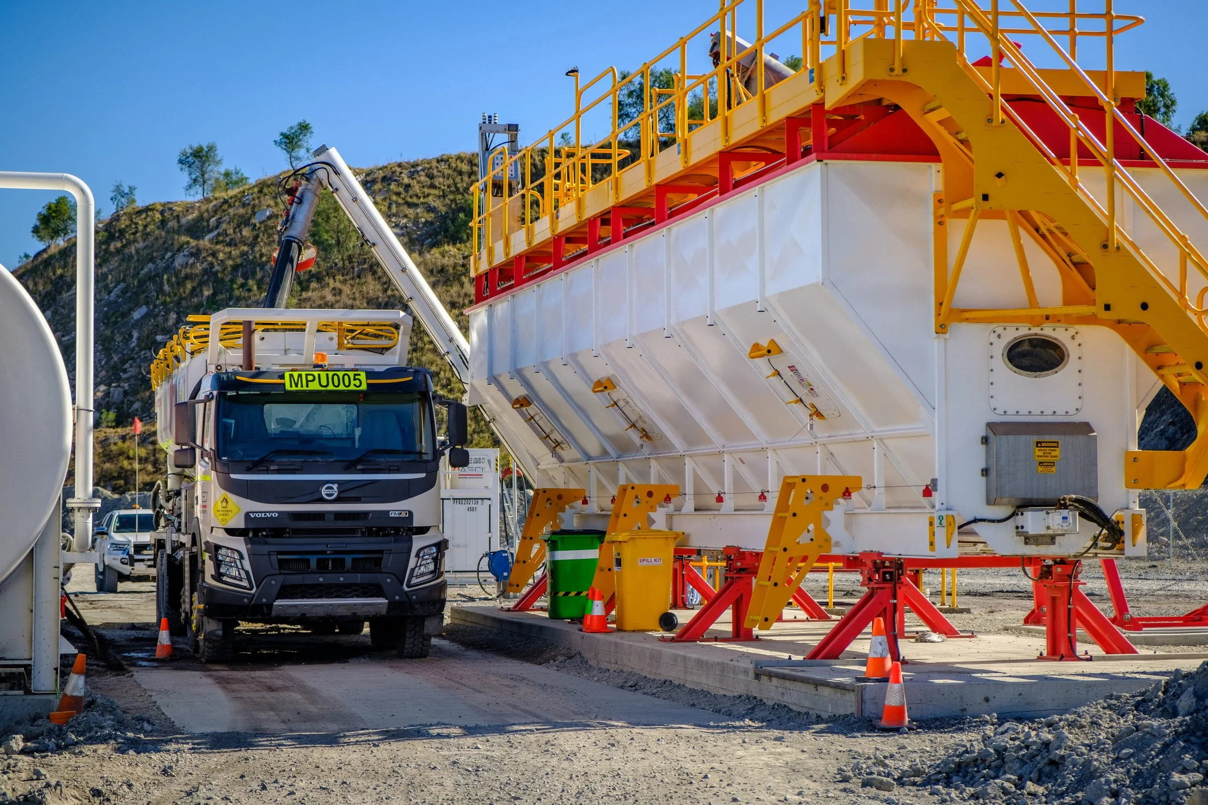 aeci-bulk-delivery-truck-loading-site-09.jpg