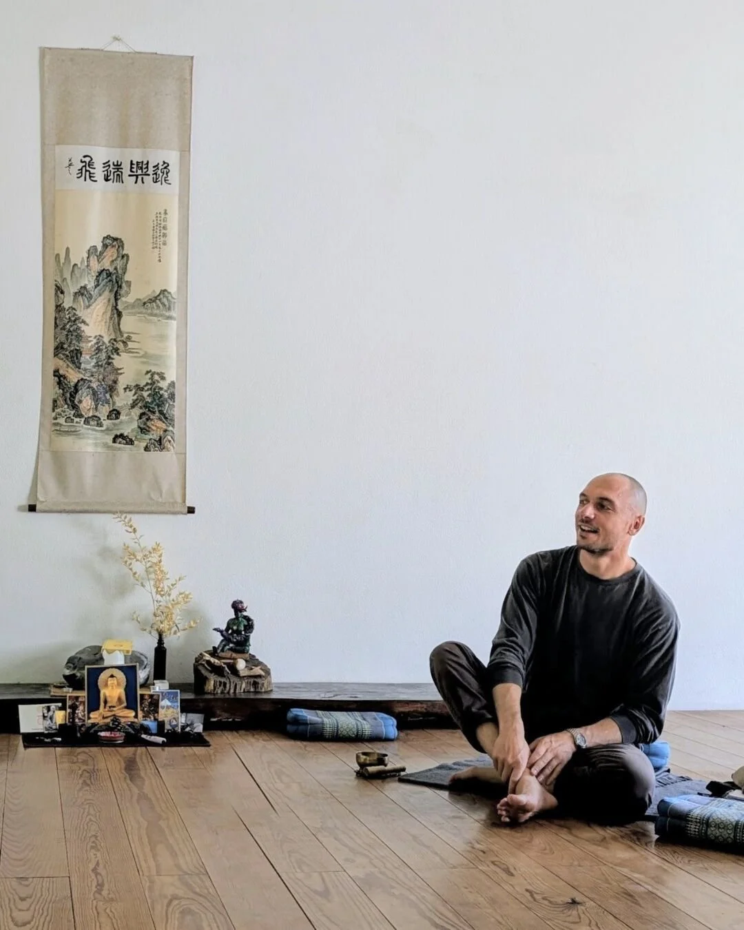 Pins and needles, mostly.

Looking forward to practising together.

Retreats, trainings &amp; 1:1s &rarr; pathofinsight.com