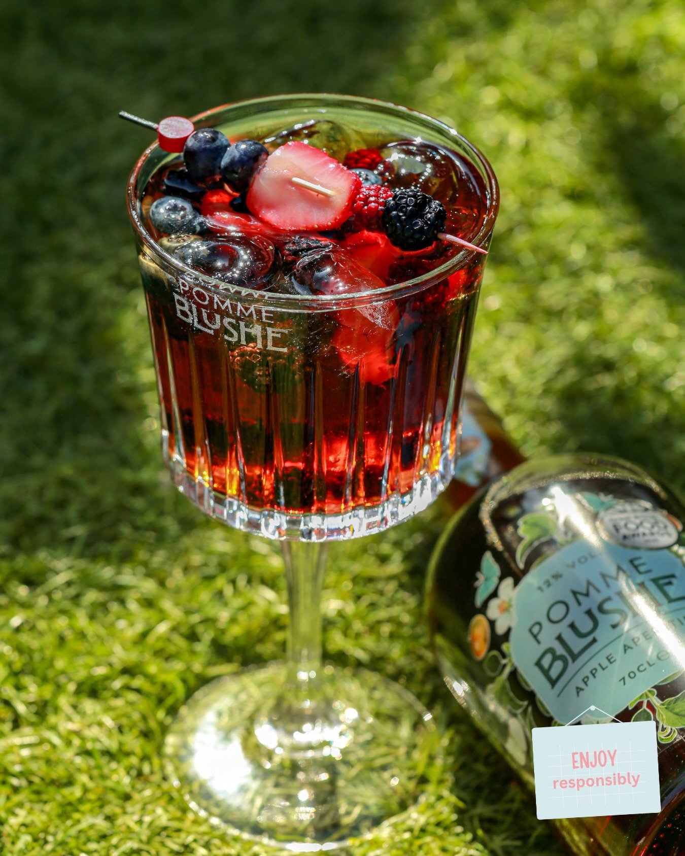 Gin glass engraved as part of an advertising campaign for Pomme Blush gin. Engraved using our CO2 laser. 