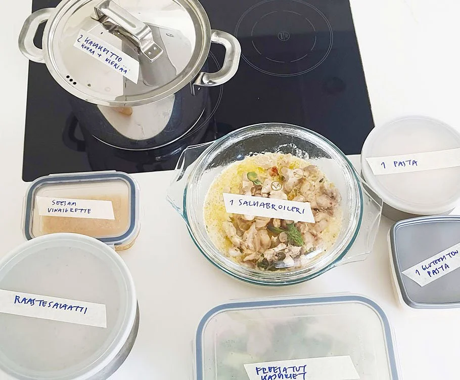 Pauliinan kokkipalvelu – valmiita ruokia asiakkaalle kattilassa ja kannellisissa rasioissa