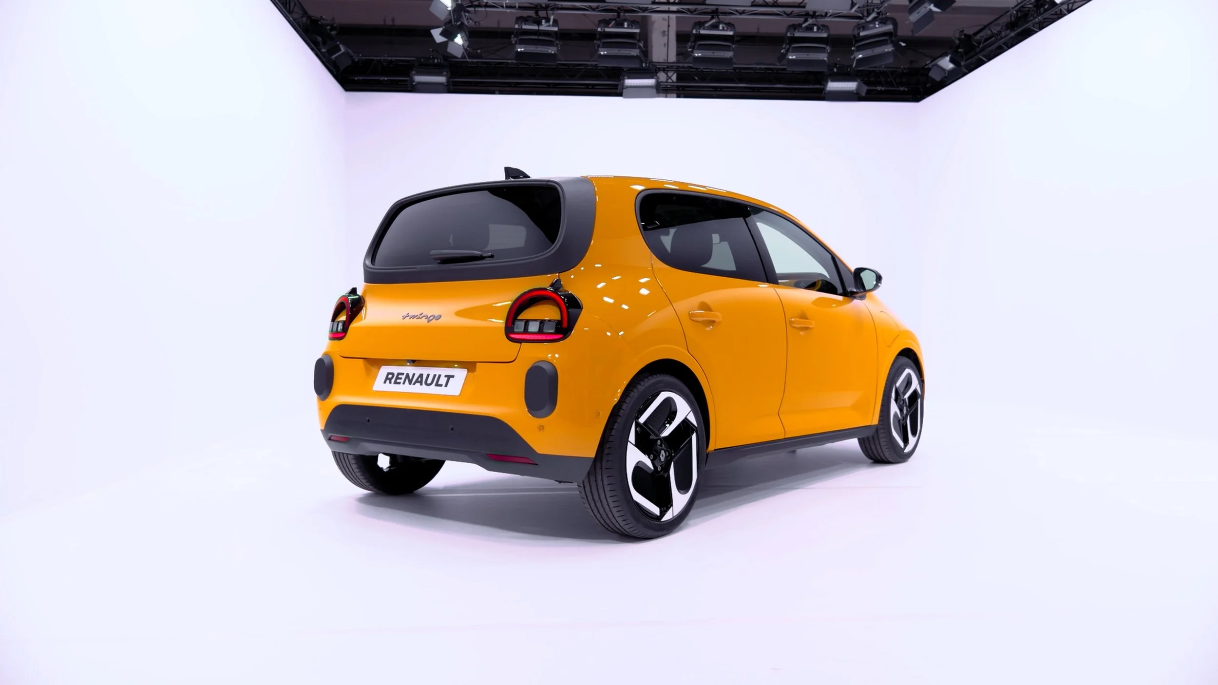 Image 2025-11-19 181410_1.1.4.jpg