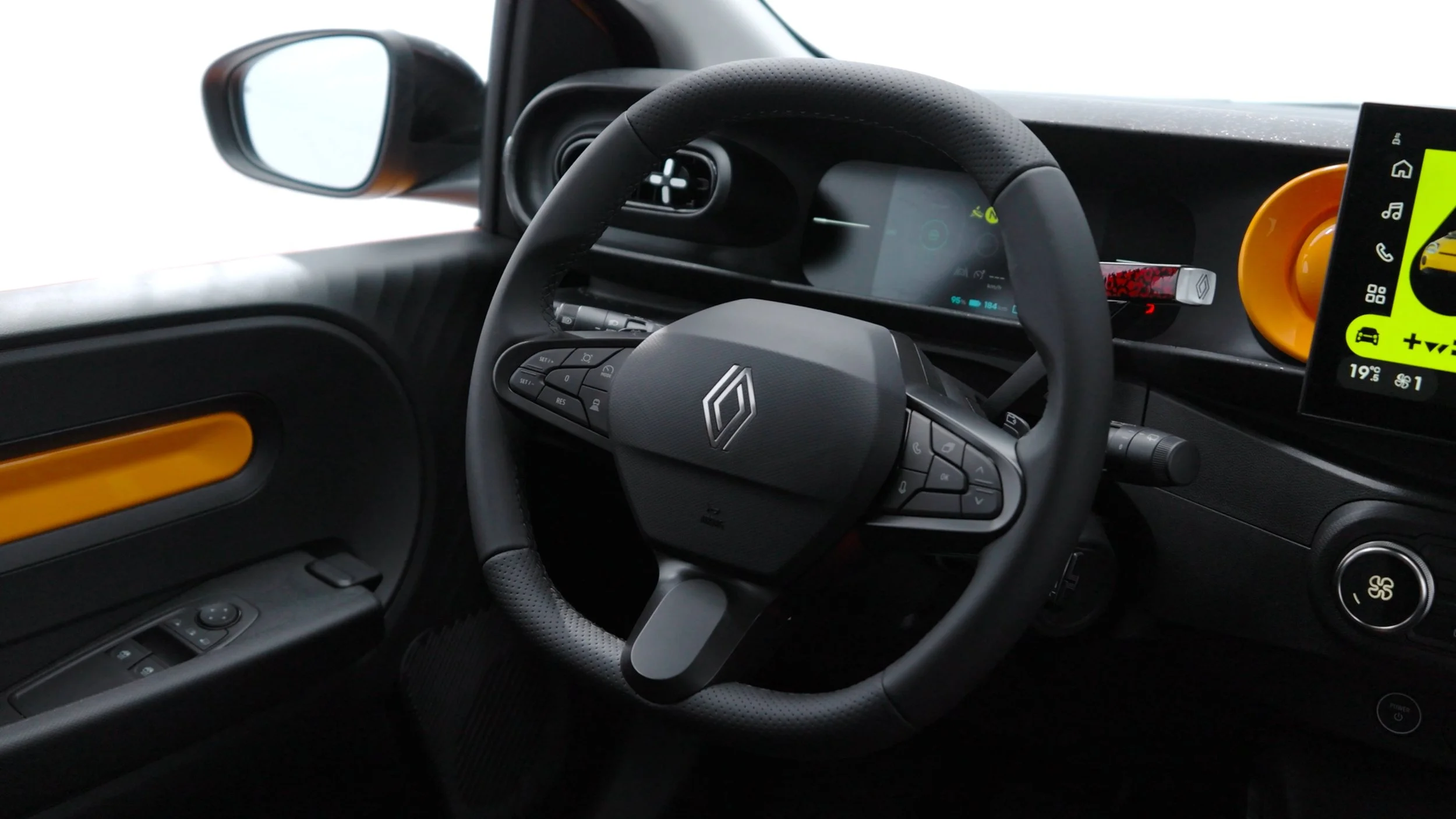 Renault Twingo E-tech Electric | commercial