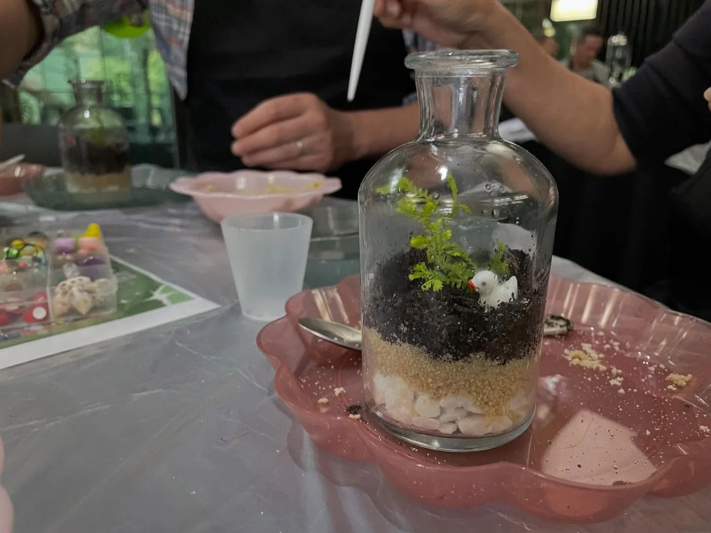 Teeny tiny terrariums! 🍄 

We had so much fun celebrating Melbourne University&rsquo;s (belated) Christmas party! 

@zooevents #rainforest #tiny #terrarium #messy #fun