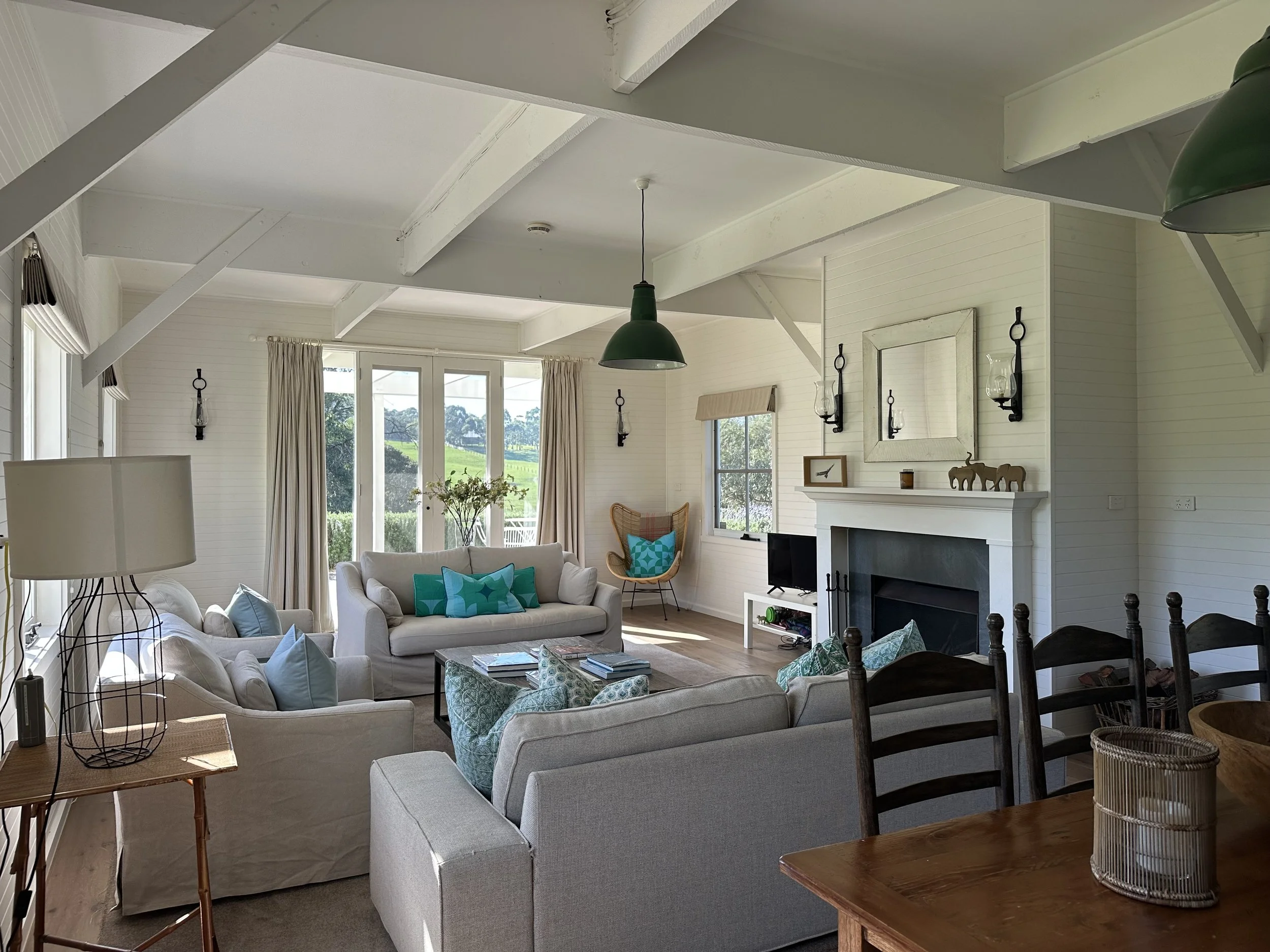 27 - living room.jpeg