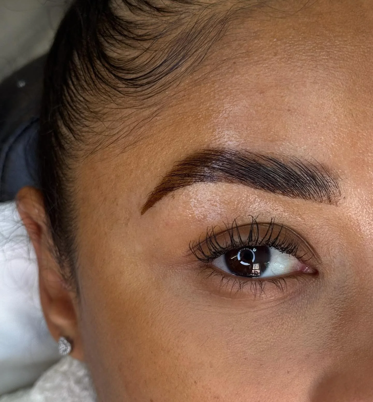 Better brows start here.

Meg prepped, mapped, laminated, and custom-blended a tint to give her client a fresh, beautifully defined look.

#brows #browlamination #tint