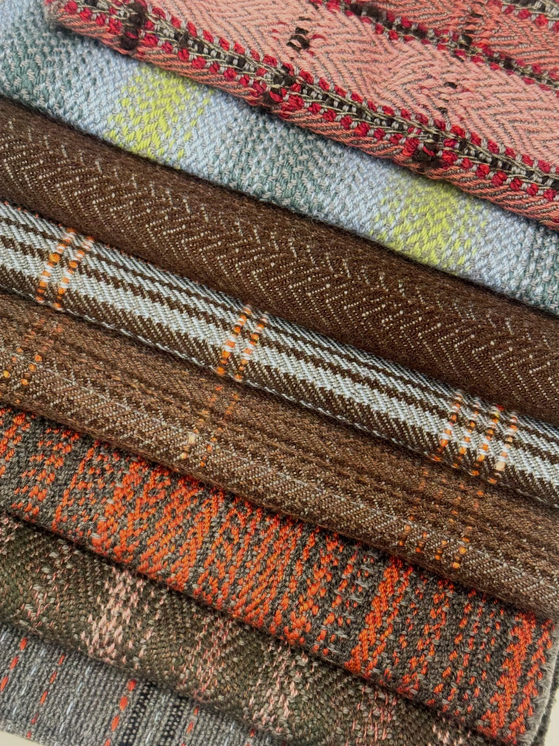 Dashing Tweeds x CSM |
Menswear Suiting Fabrics
Wool and Cotton on 8 shaft Table loom