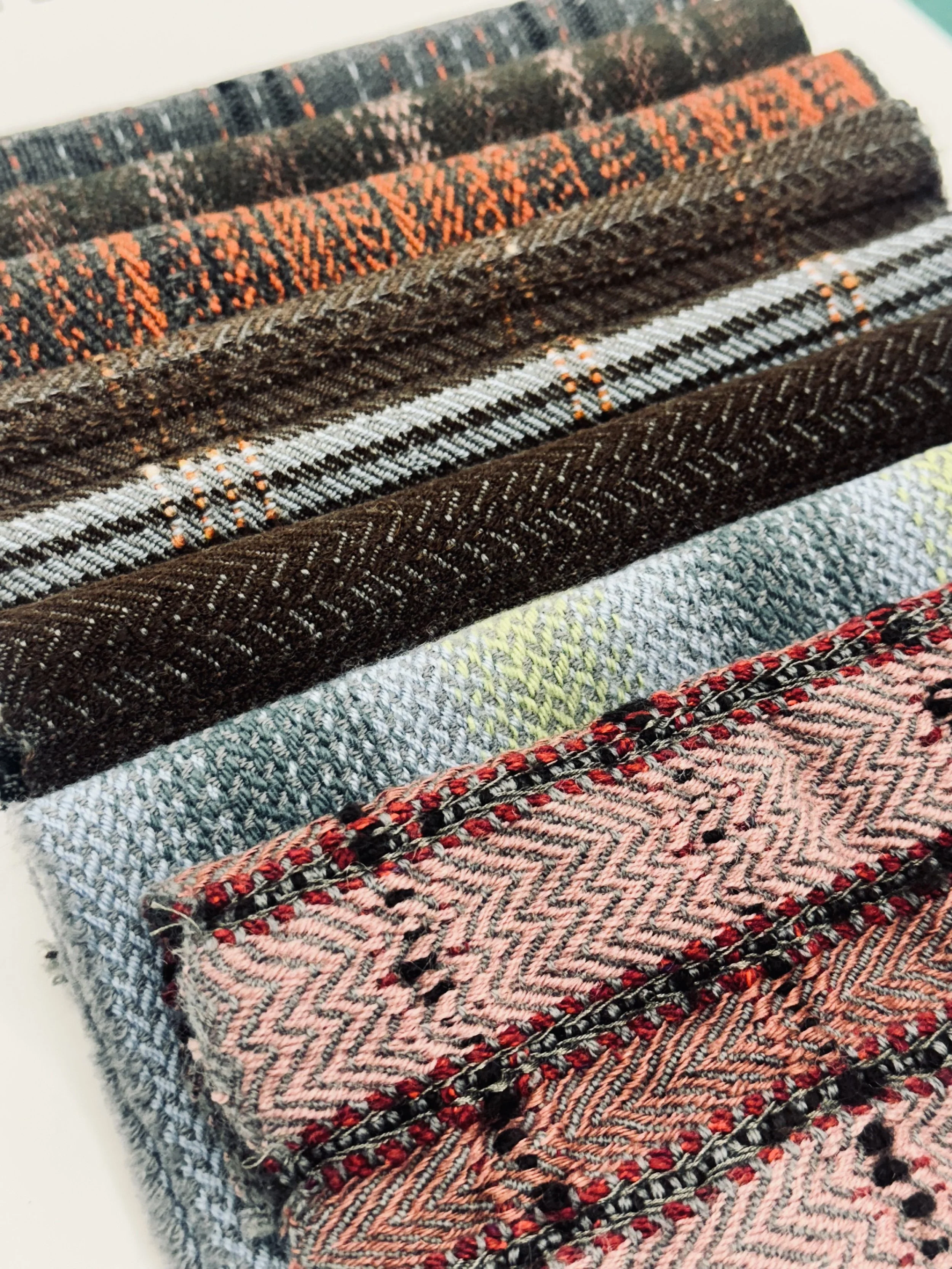 Dashing Tweeds x CSM |
Menswear Suiting Fabrics
Wool and Cotton on 8 shaft Table loom
