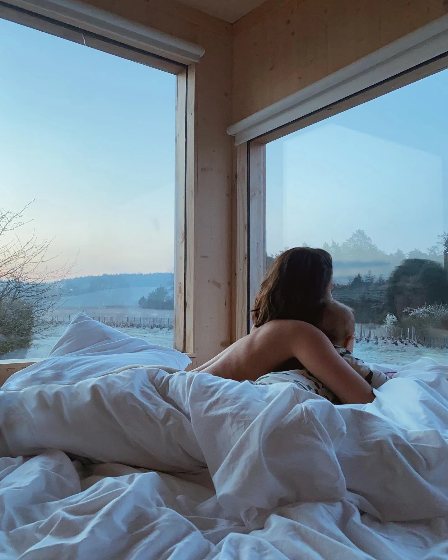 9 MONTHS OF YOU

9 months in, 9 months out. It&rsquo;s quite symbolic, it marks somehow the end of you as a newborn, growing up more and more into a toddler. Each day being more and more independent.

It also marks for me, my own emancipation: I am b