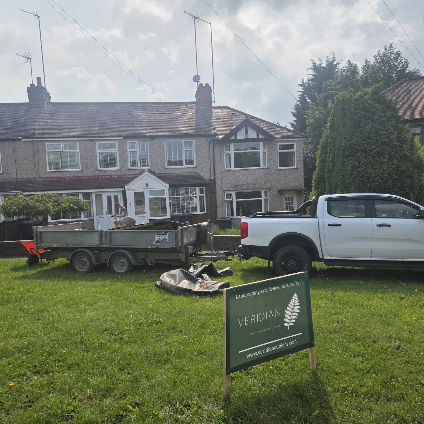 Day 1 on this project in Coventry, revitalising and transforming a front and back garden for a lovely couple and their dog in Coventry.

- New Durapost fence all round
- Porcelain 2 level patio, with bespoke BBQ
- Lounging Deck and pergola
- Artifici