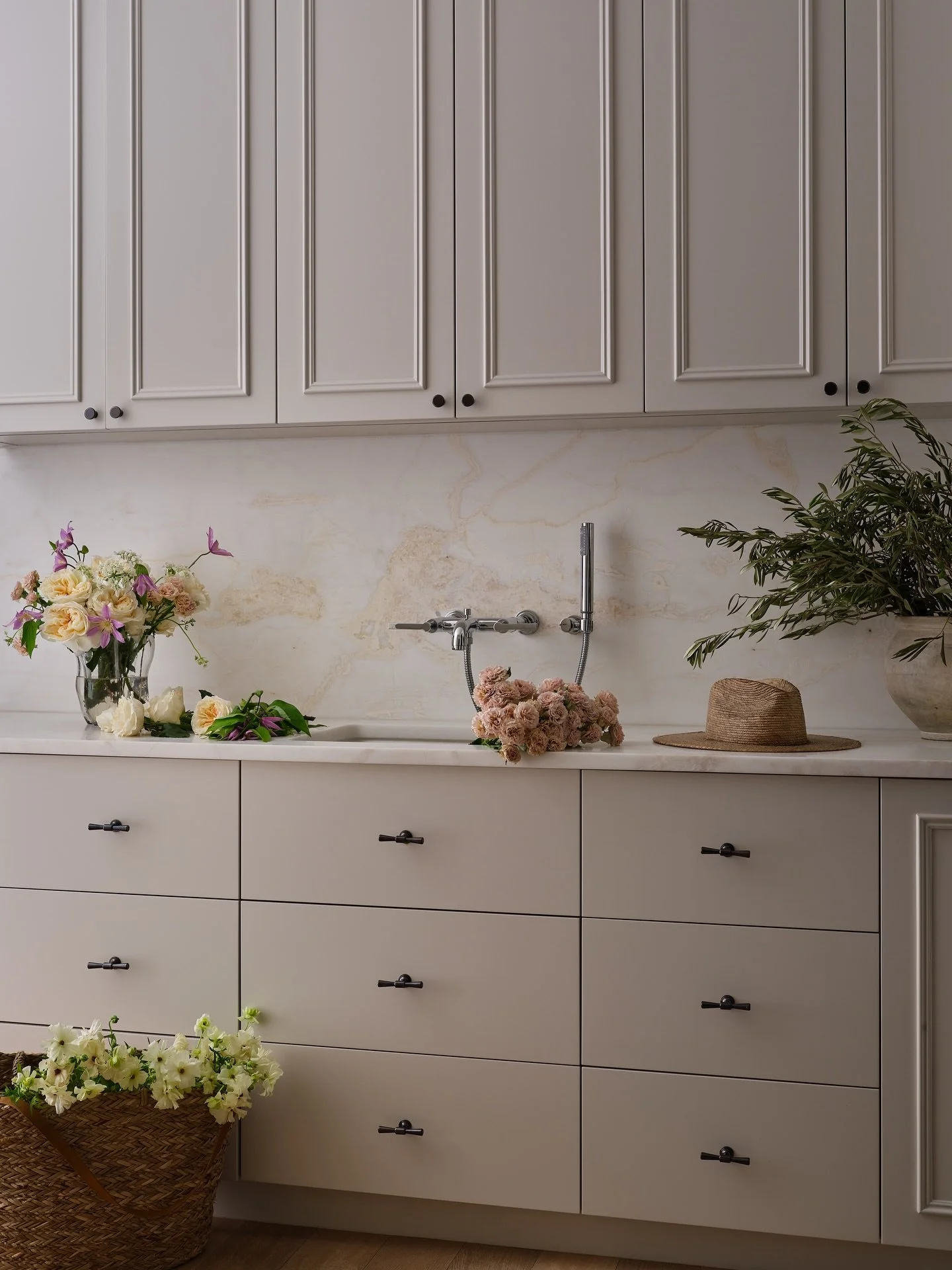 INTENTIONAL DESIGN | A serene space designed for creativity and calm. Every tone and detail chosen with intention to create quiet beauty and a clear foundation for what&rsquo;s next. The most thoughtful design leans into restraint, invites stillness 