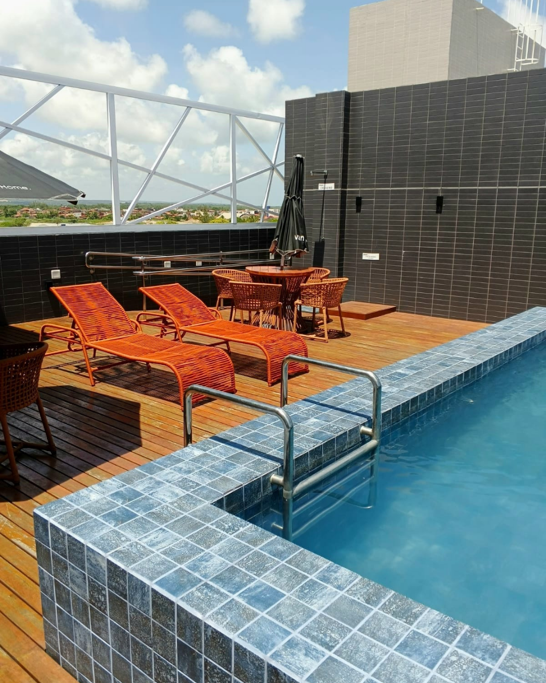 INTERMARES | FLAT | 24m² | MOBILIADO | 400m da praia | R$250.000