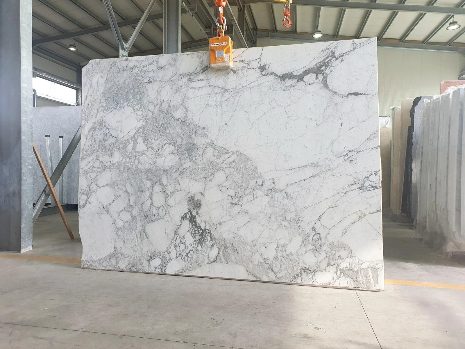 Calacatta Vagli - £195+VAT per m2.JPG