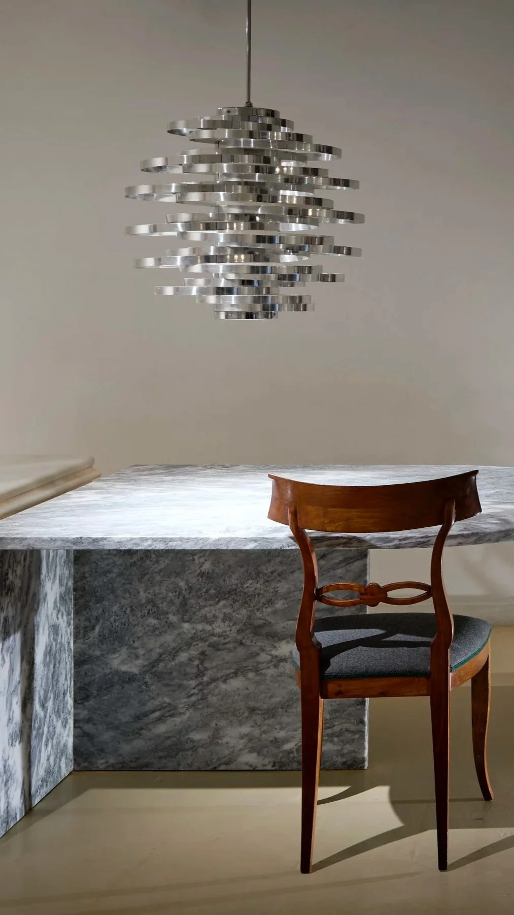 SOLD
1960s chandelier by Gaetano Sciolari