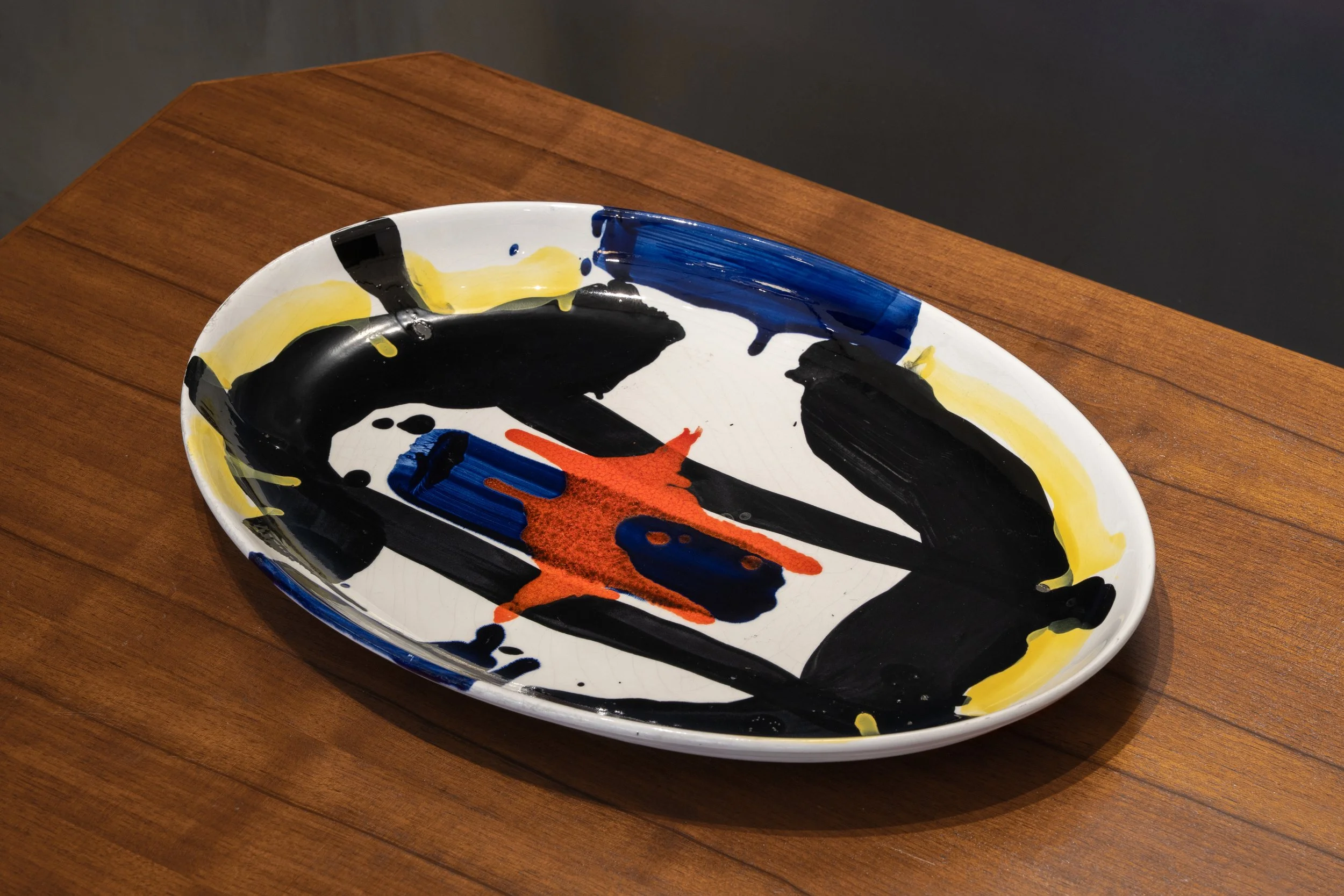 Ceramic plate signed A. Tuninetto, 1976. Ceramiche Ved. Besio e Figlio.