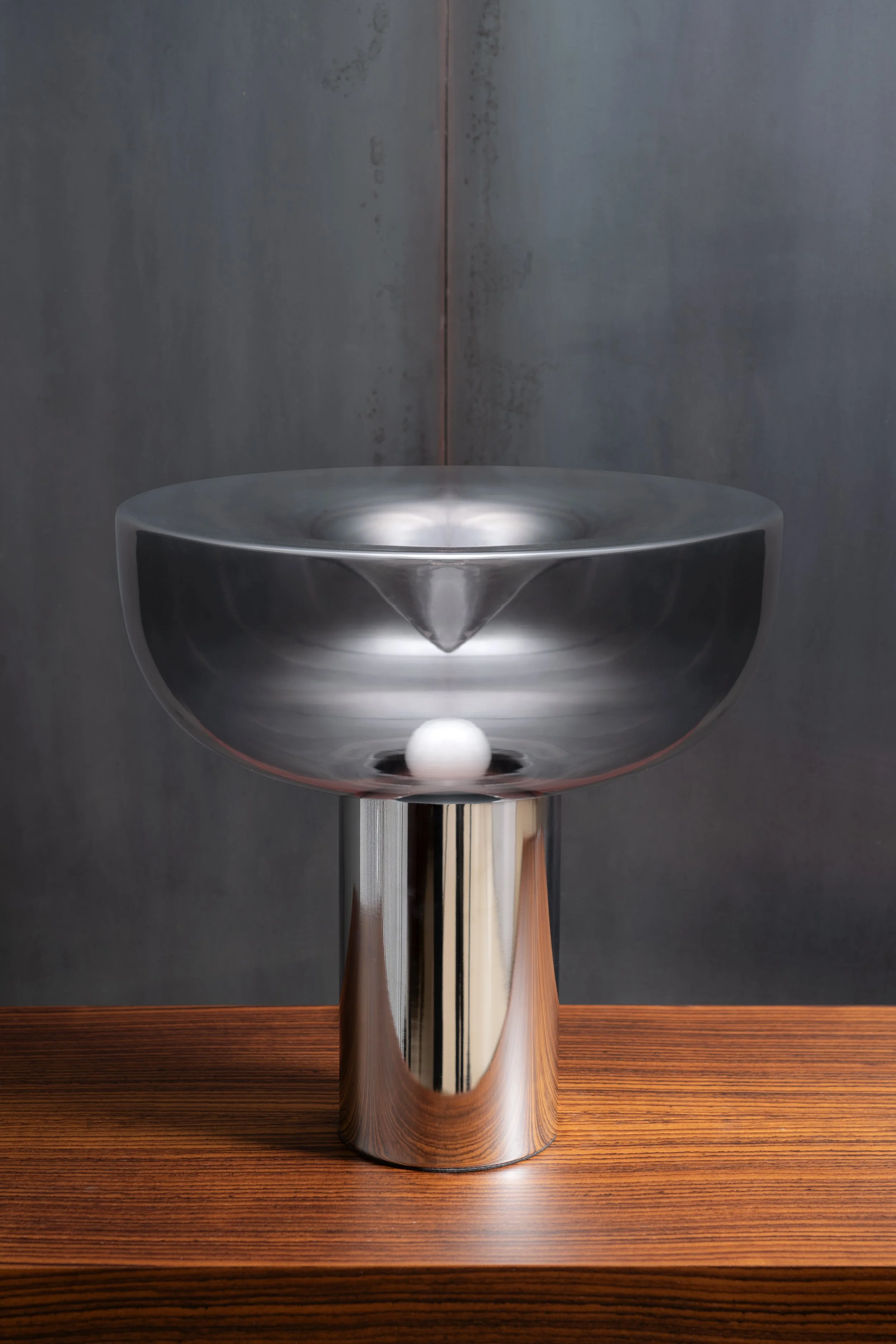 Aella table lamp by R. Toso & G. Massari for Leucos, Italy, 1960.