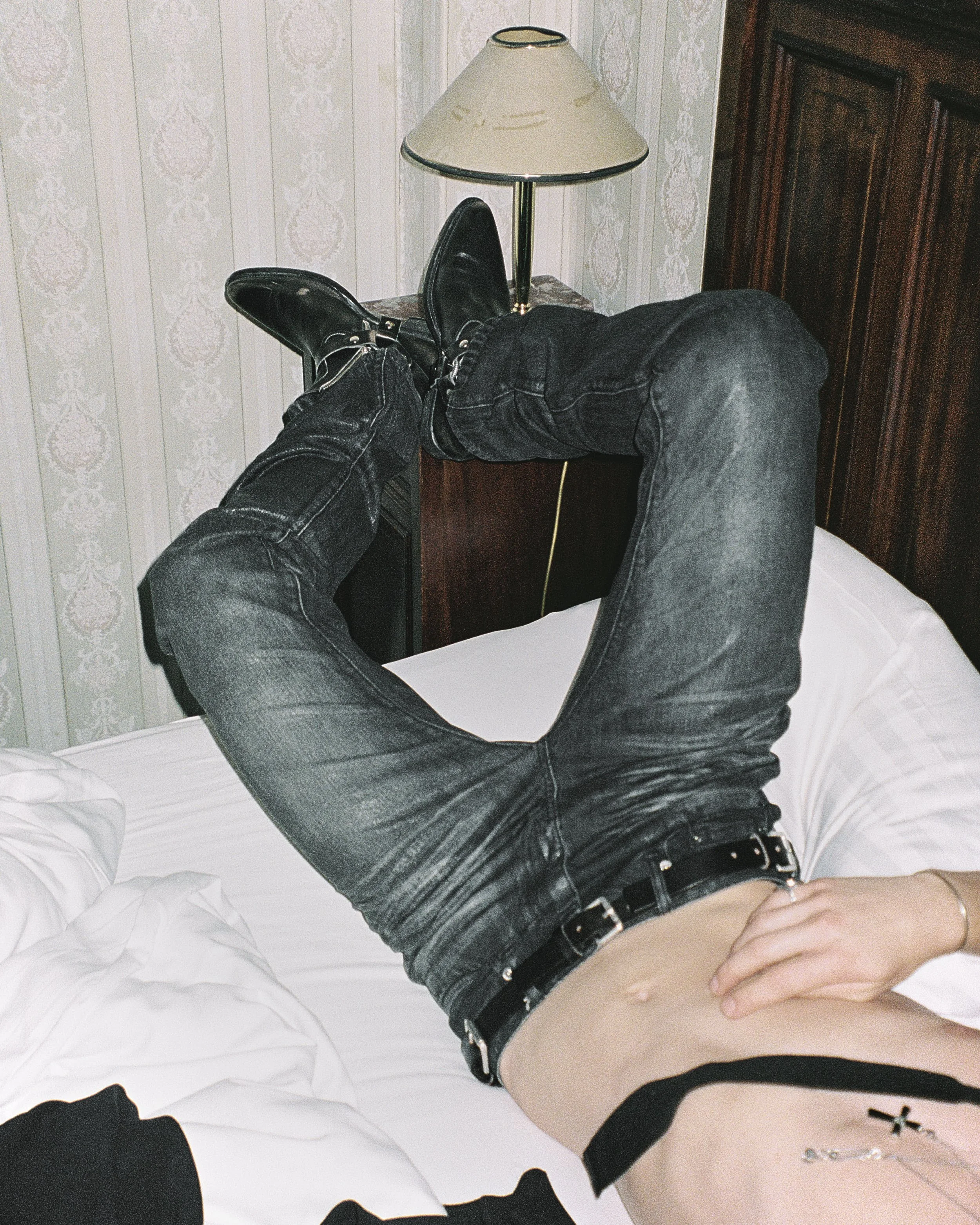 UNVAIN_DENIM_CAMPAIGN_ANALOG_FINAL_ 23.jpg