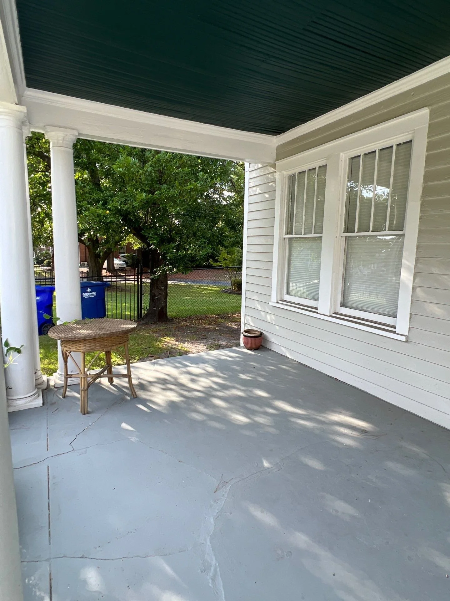 porch2.jpg